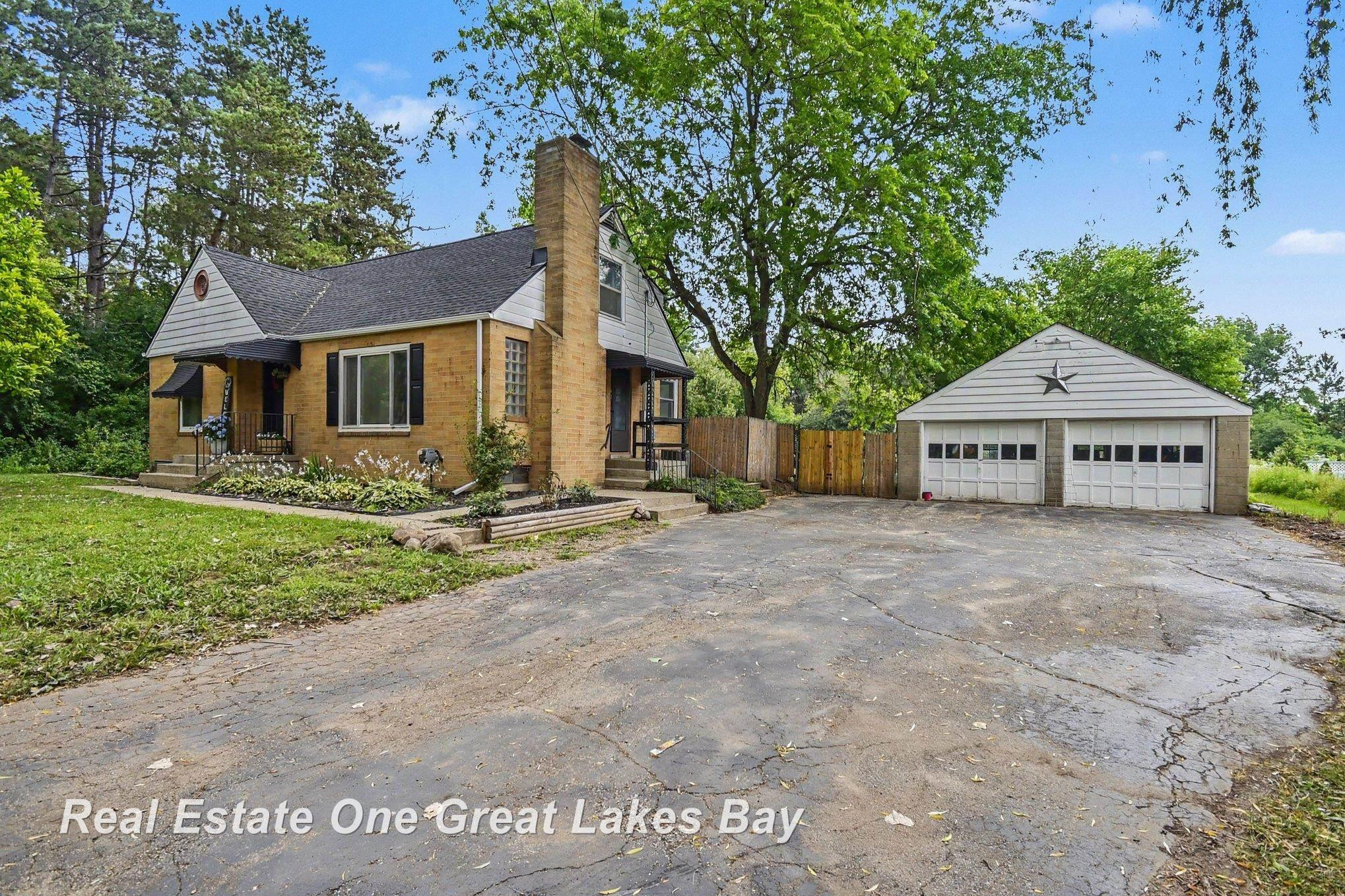 5250 N Center Road, Saginaw, MI 48604 — Photo 3