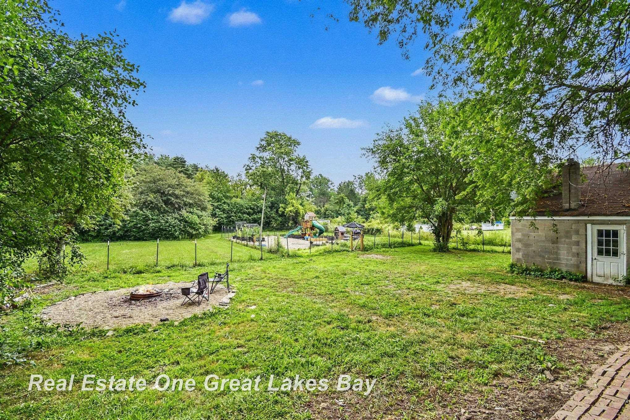 5250 N Center Road, Saginaw, MI 48604 — Photo 9