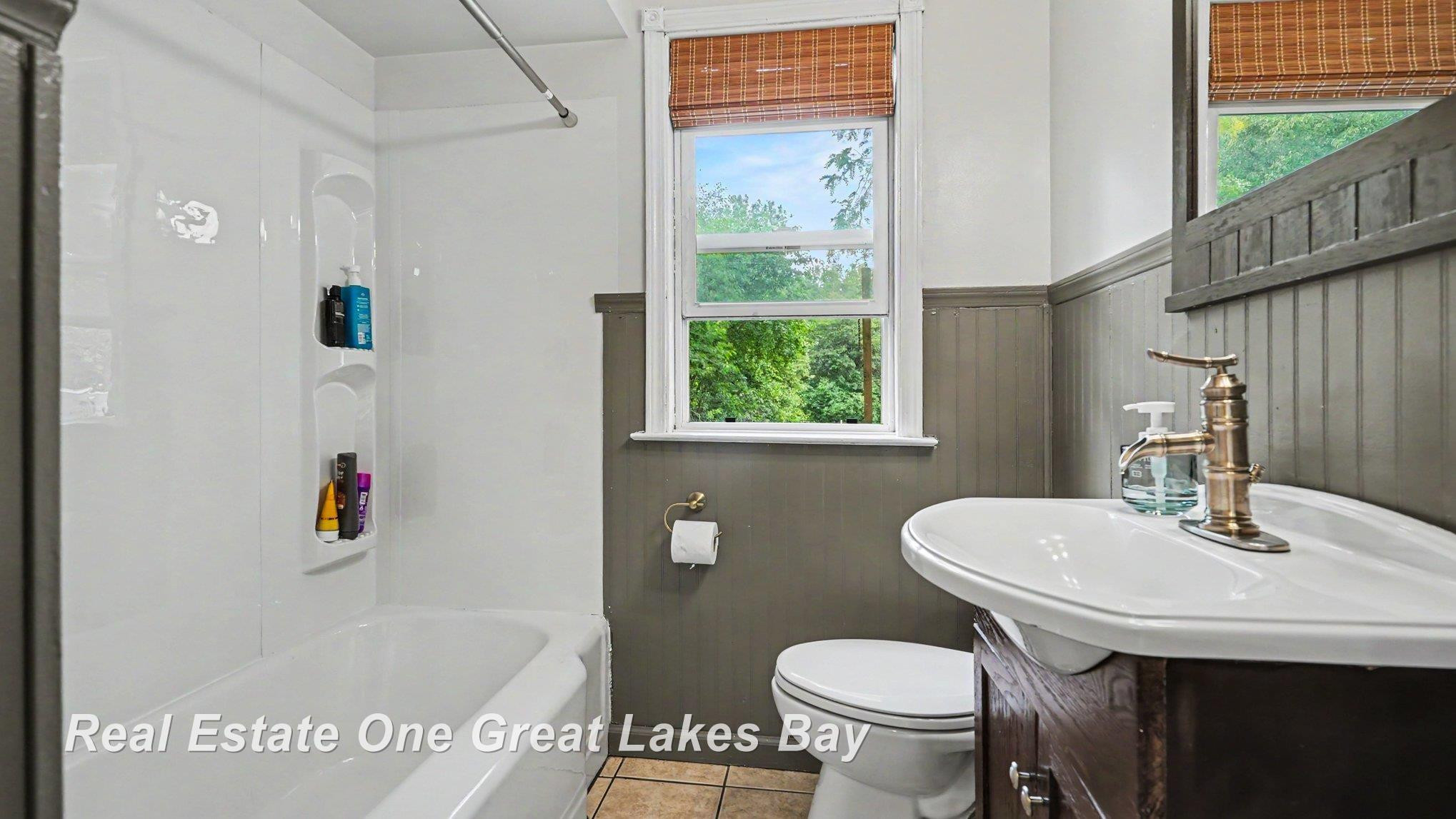5250 N Center Road, Saginaw, MI 48604 — Photo 19