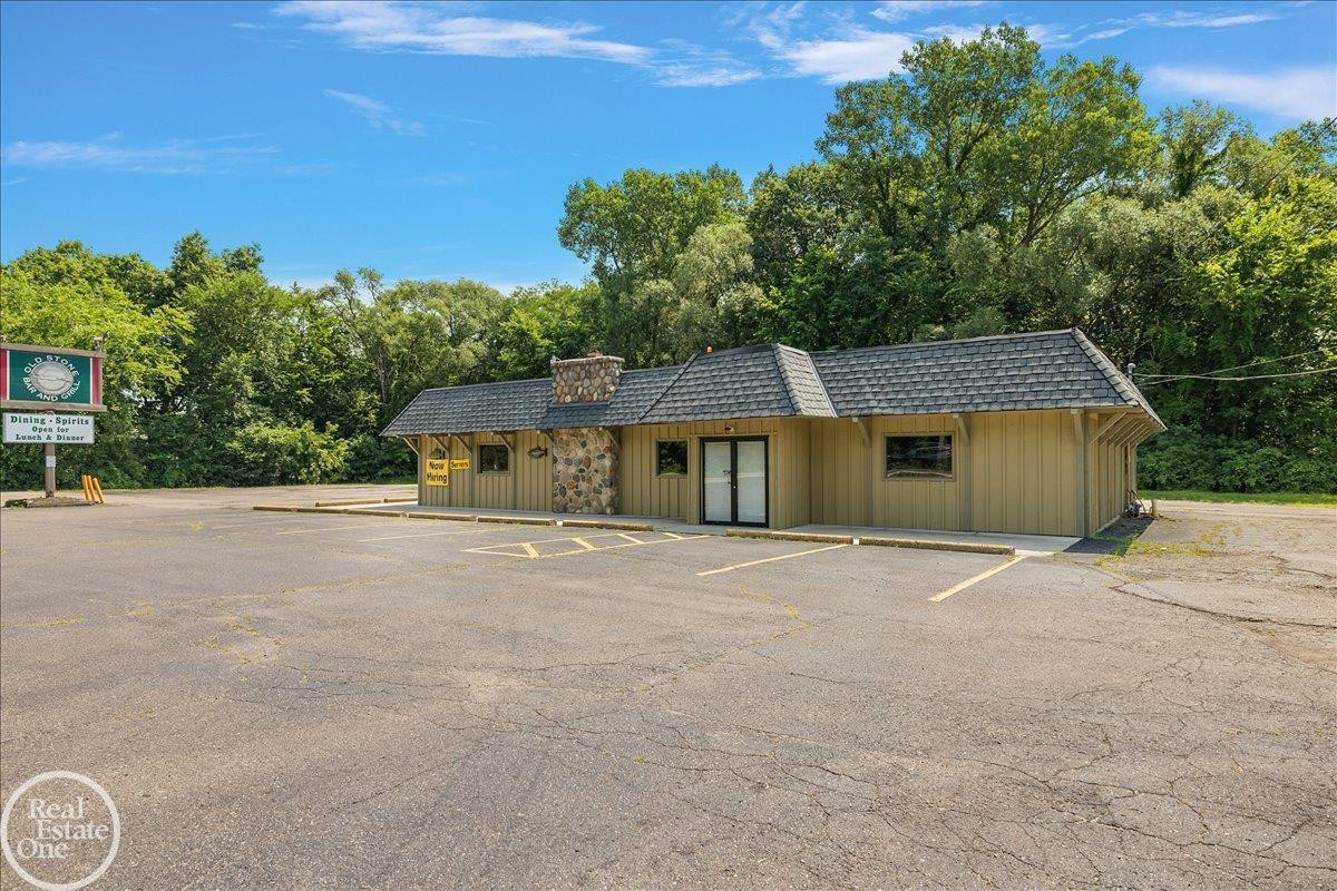 60730 Van Dyke Avenue, MI 48095 — Photo 7