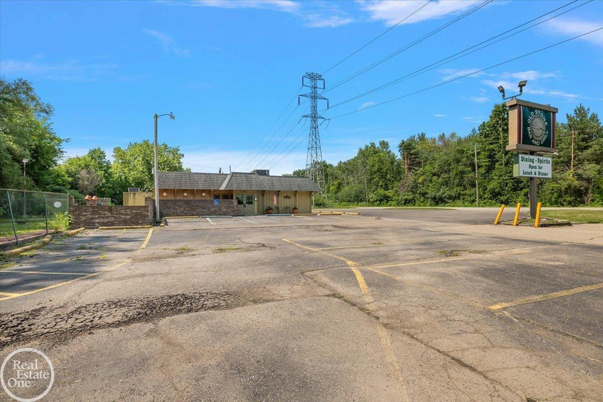 60730 Van Dyke Avenue, MI 48095 — Photo 9