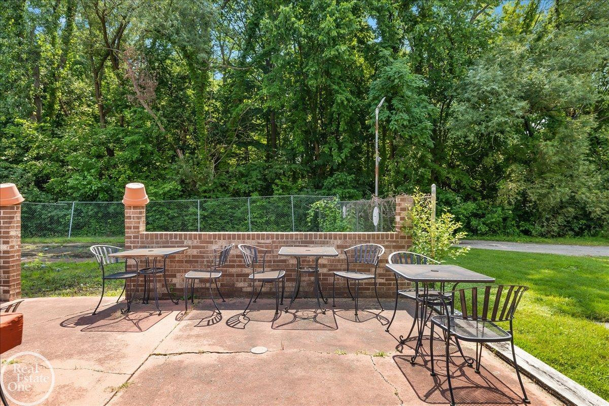 60730 Van Dyke Avenue, MI 48095 — Photo 17