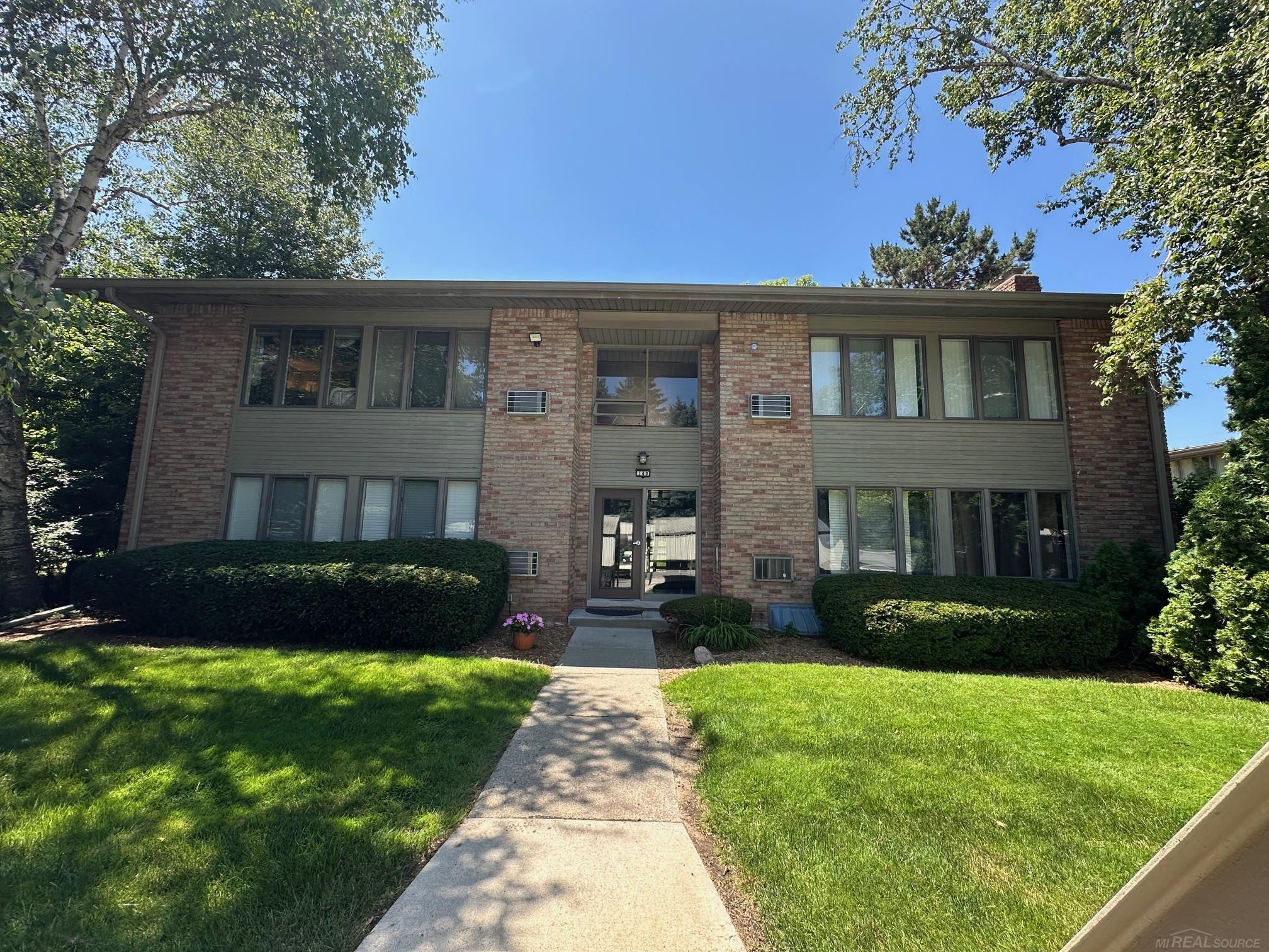 340 Concord Place, 3, Bloomfield Hills, MI 48304