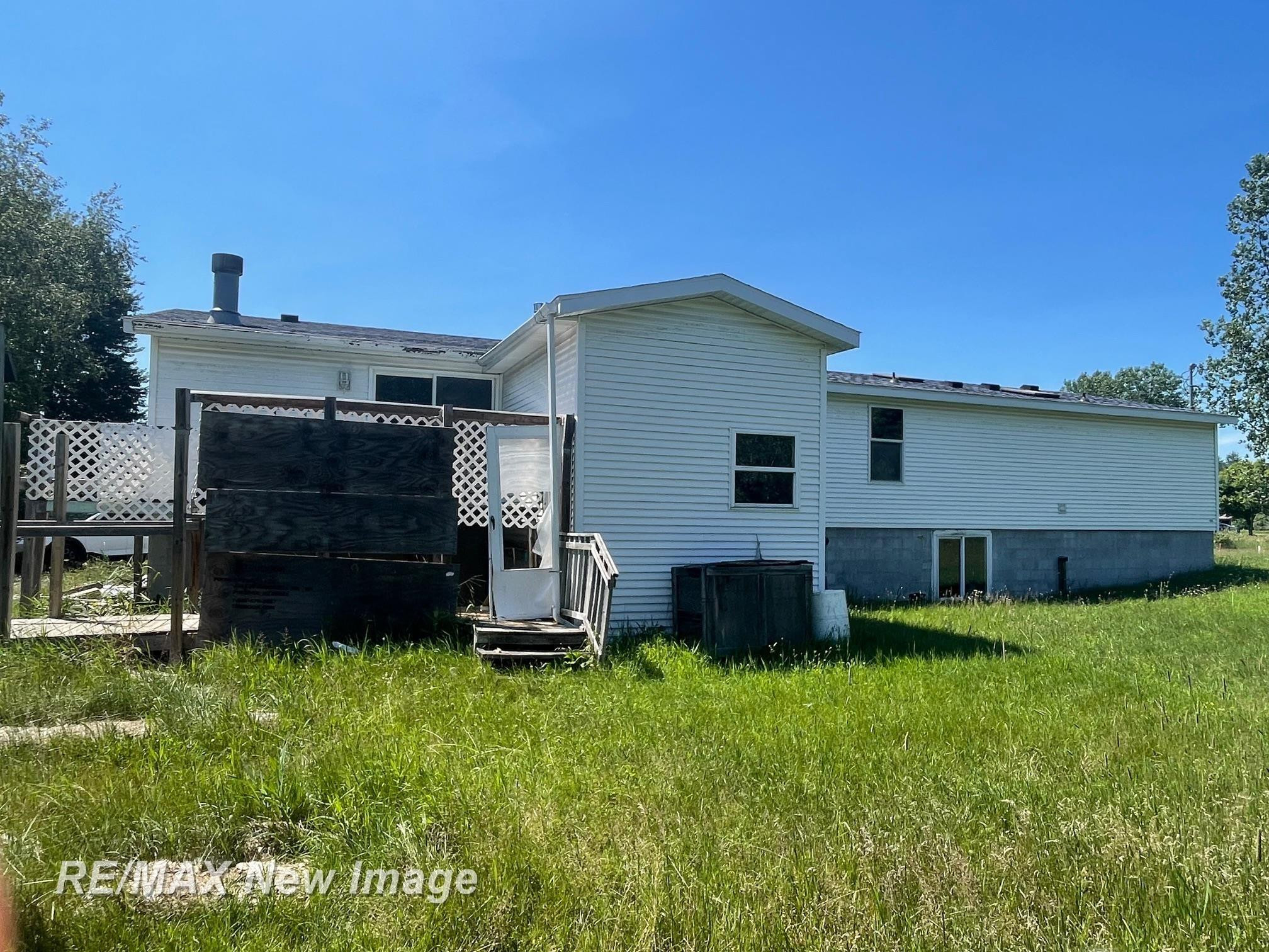 15957 W Burt Road, Chesaning, MI 48616 — Photo 3