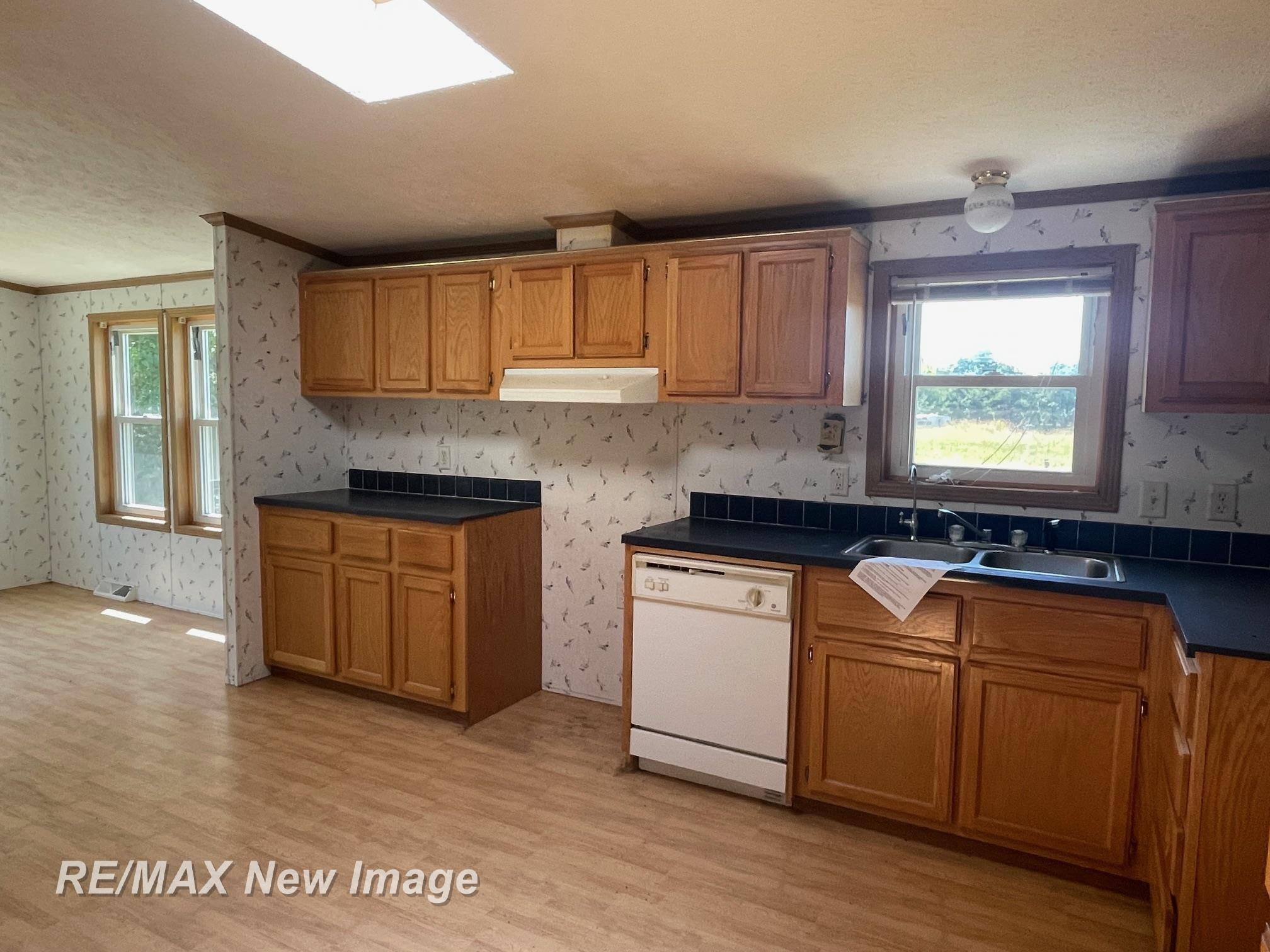 15957 W Burt Road, Chesaning, MI 48616 — Photo 8