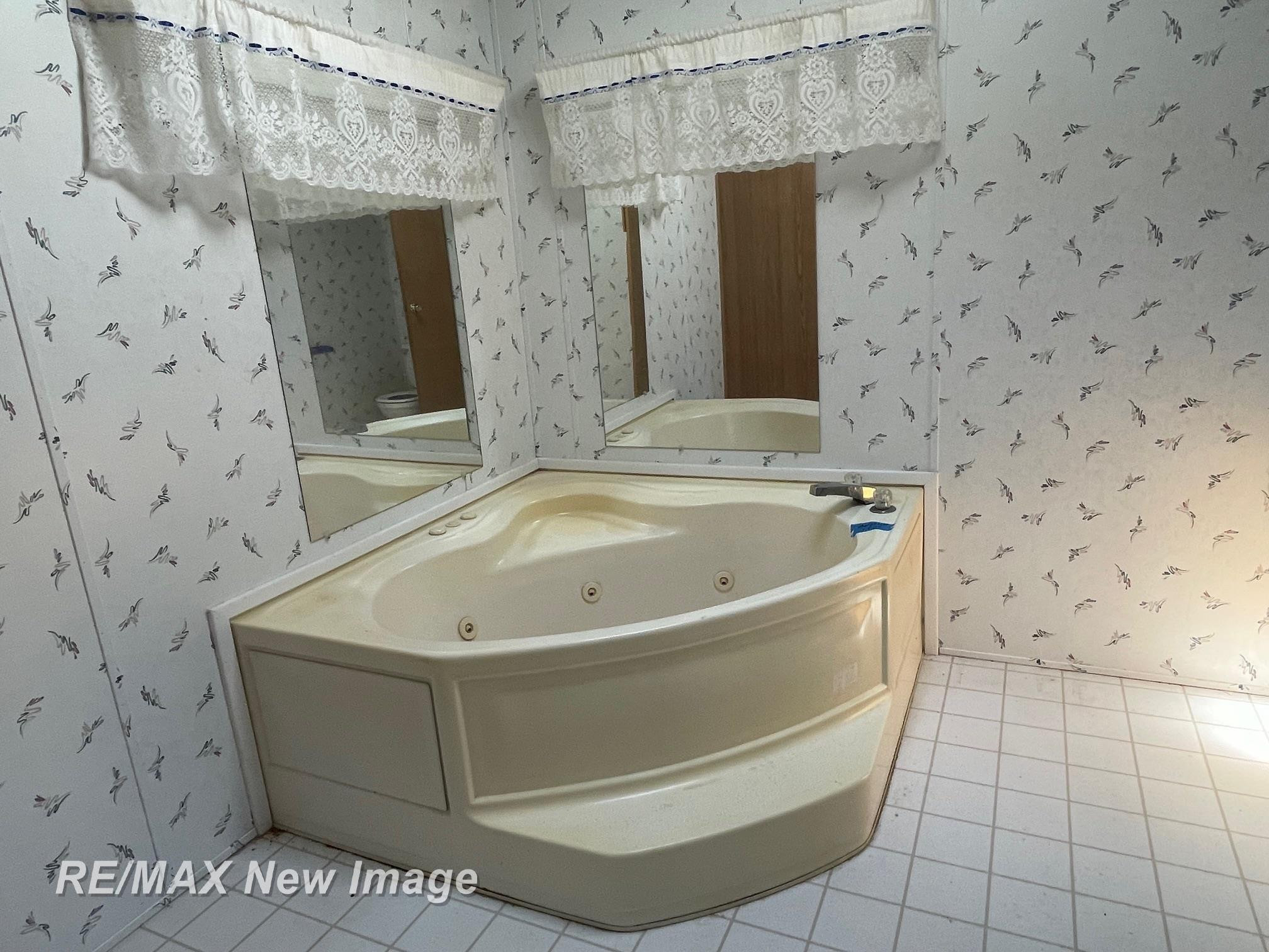 15957 W Burt Road, Chesaning, MI 48616 — Photo 14