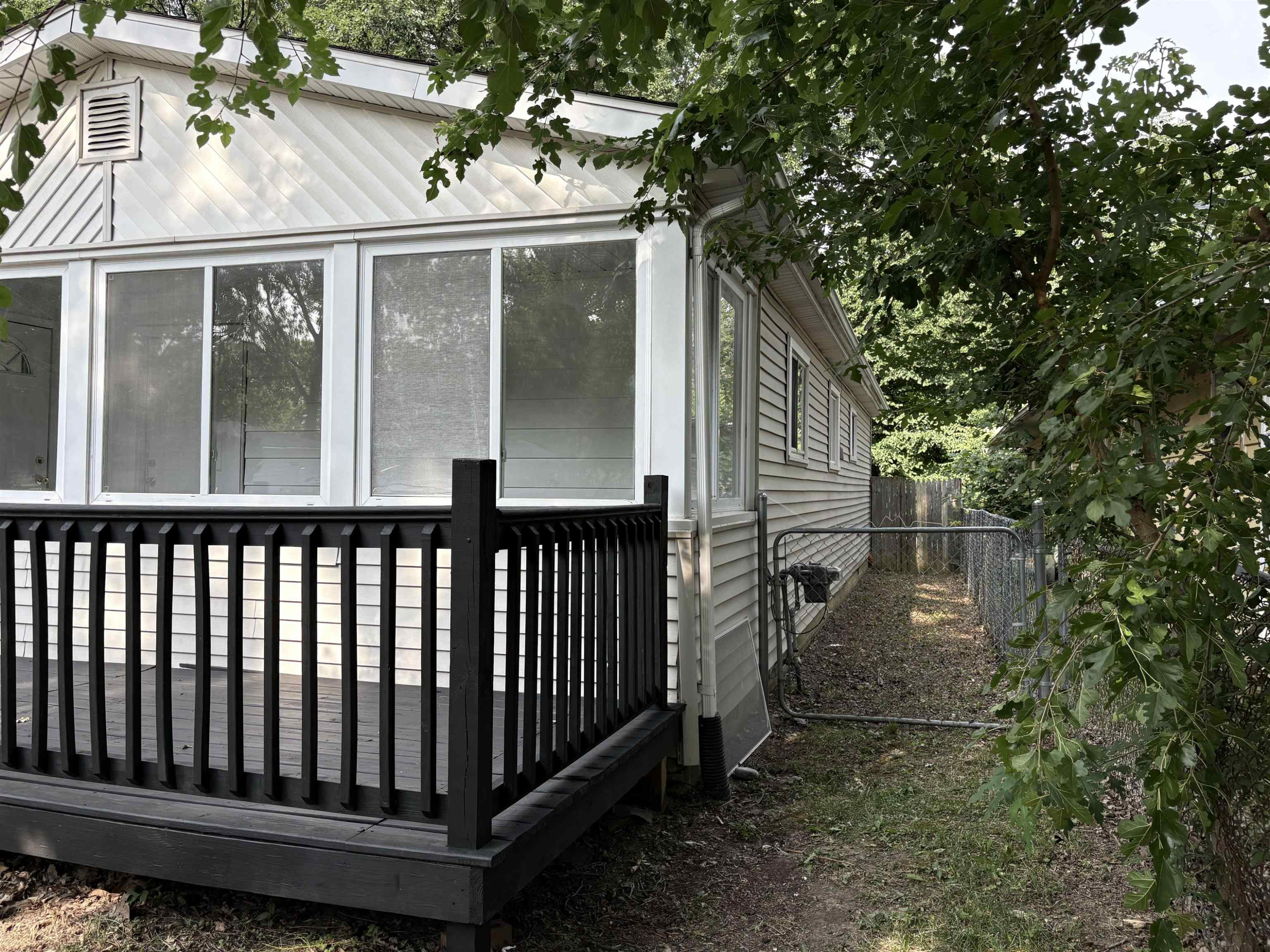3143 Maywood Drive, Flint, MI 48504 — Photo 5