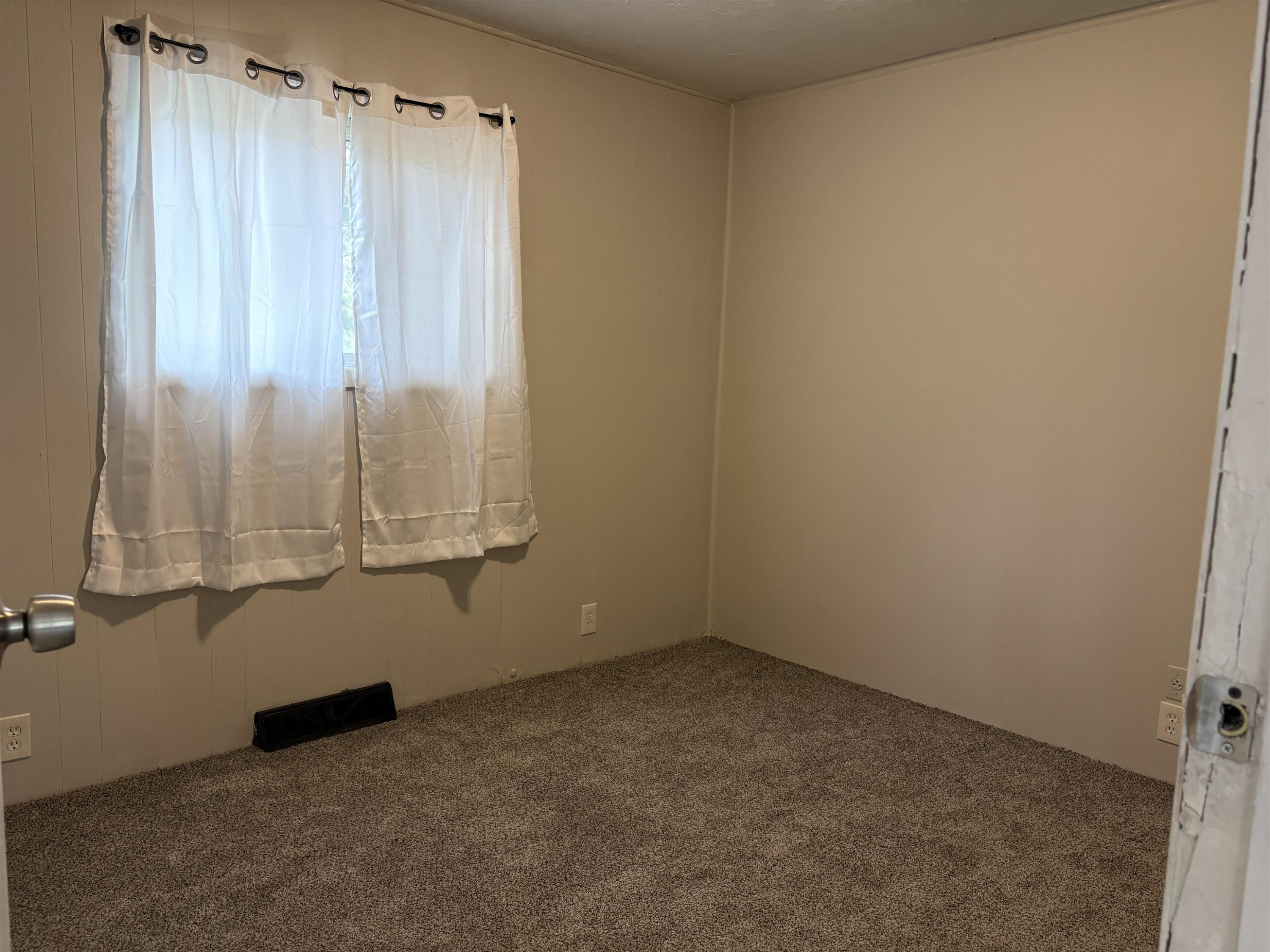 3143 Maywood Drive, Flint, MI 48504 — Photo 11