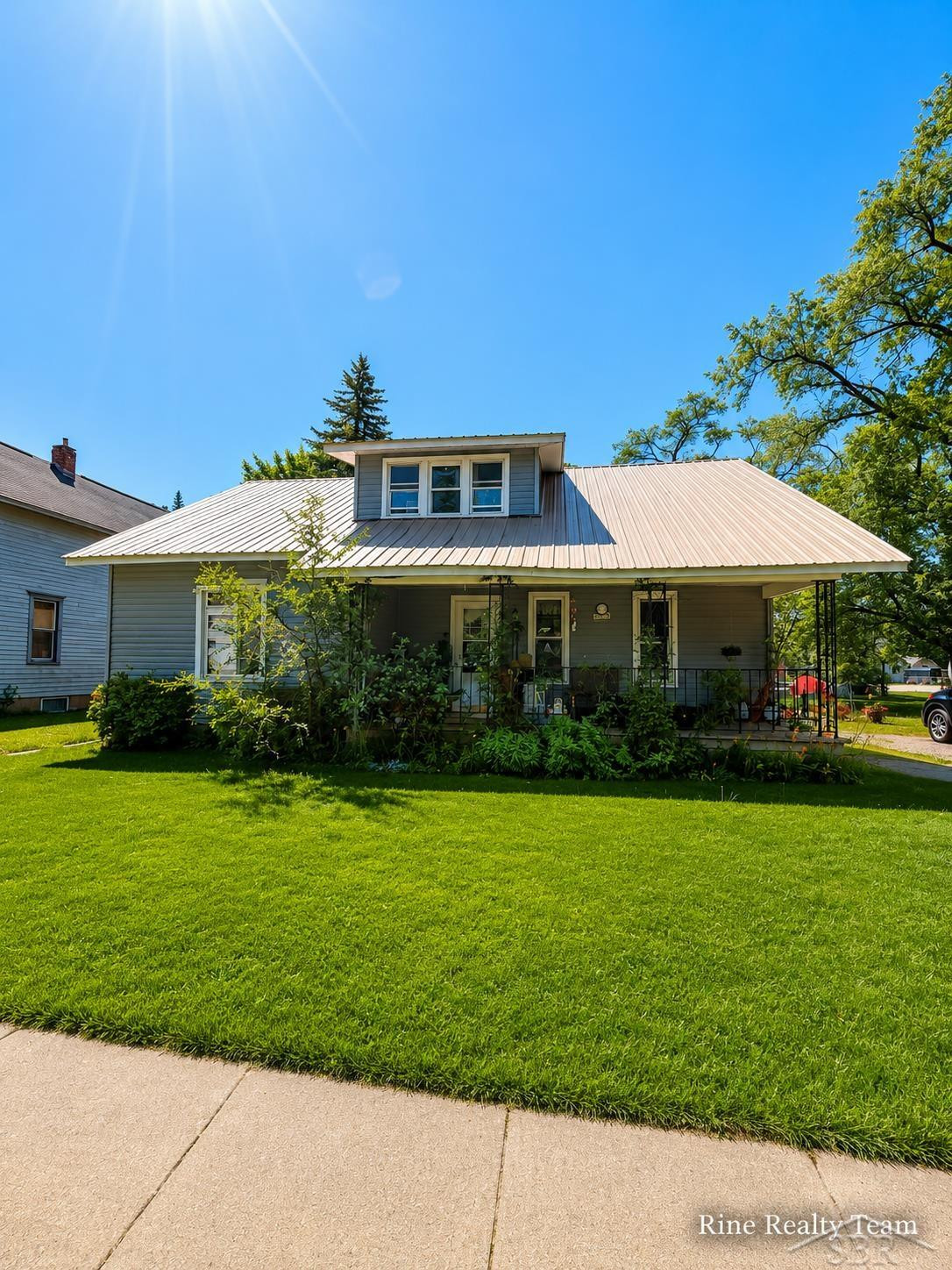 111 W Broadway Street, Scottville, MI 49454