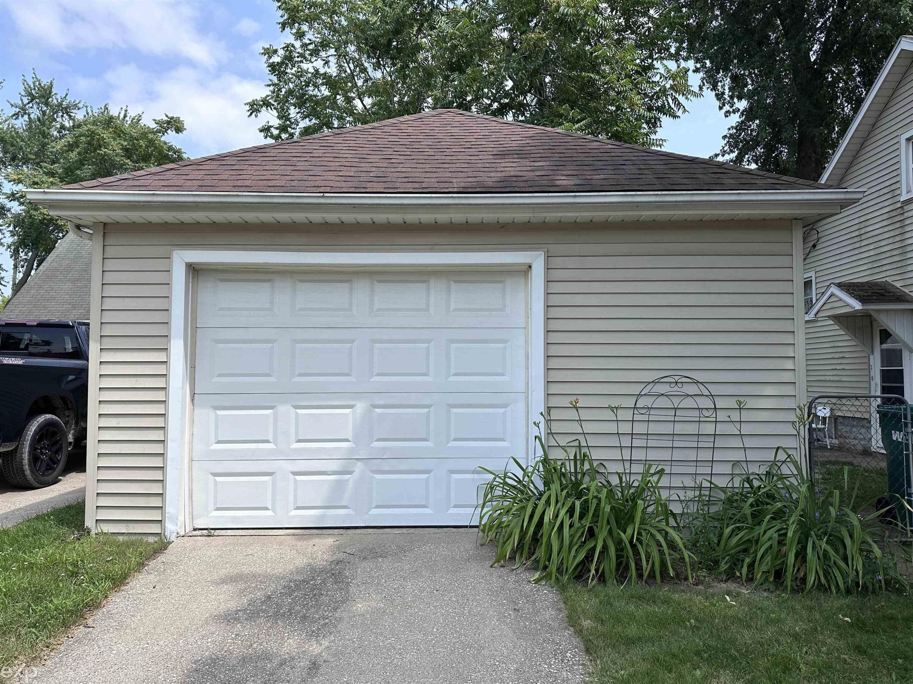 2417 Division Street, Port Huron, MI — Photo 10