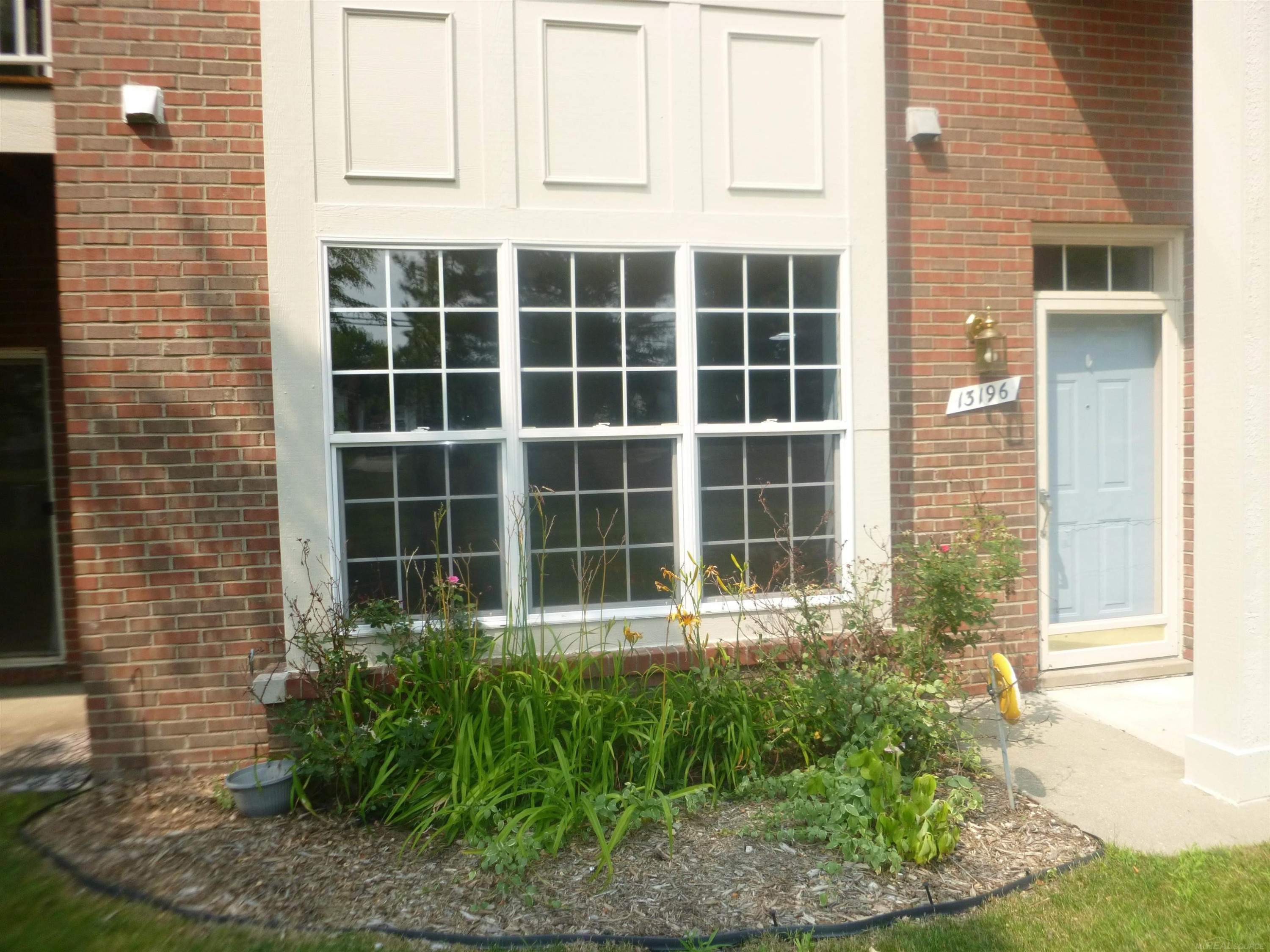 13196 Canopy Drive, Sterling Heights, MI 48313
