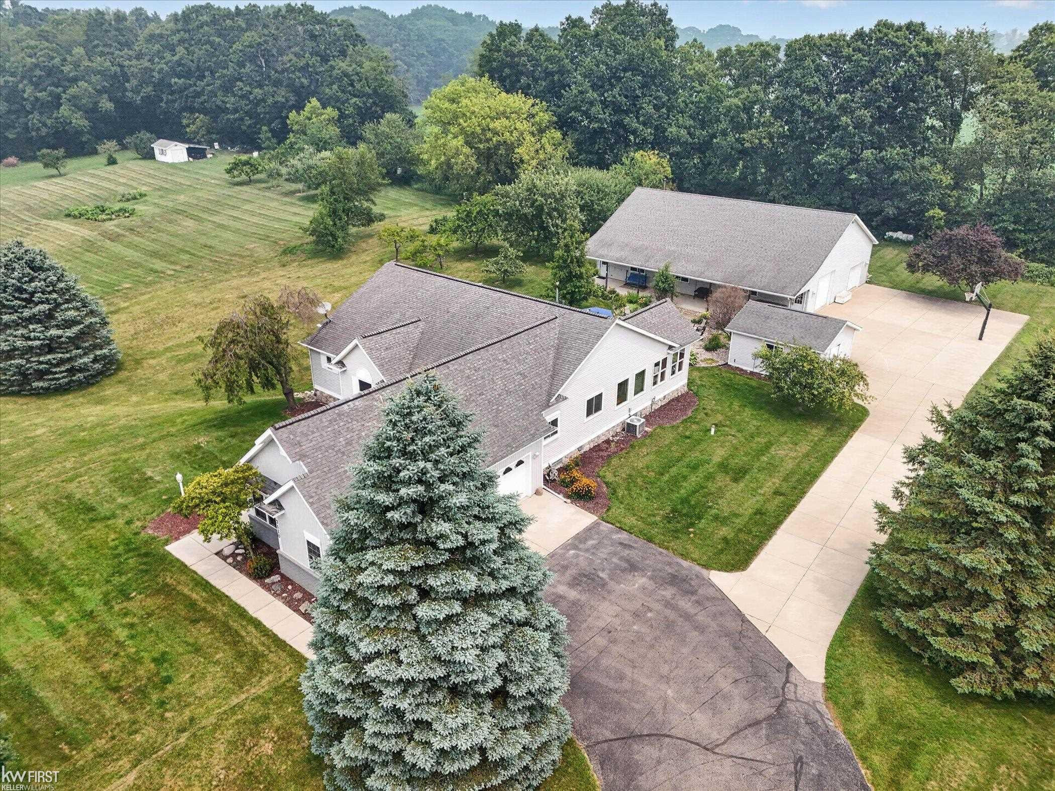 7110 Granger Drive, Howell, MI 48855 — Photo 10