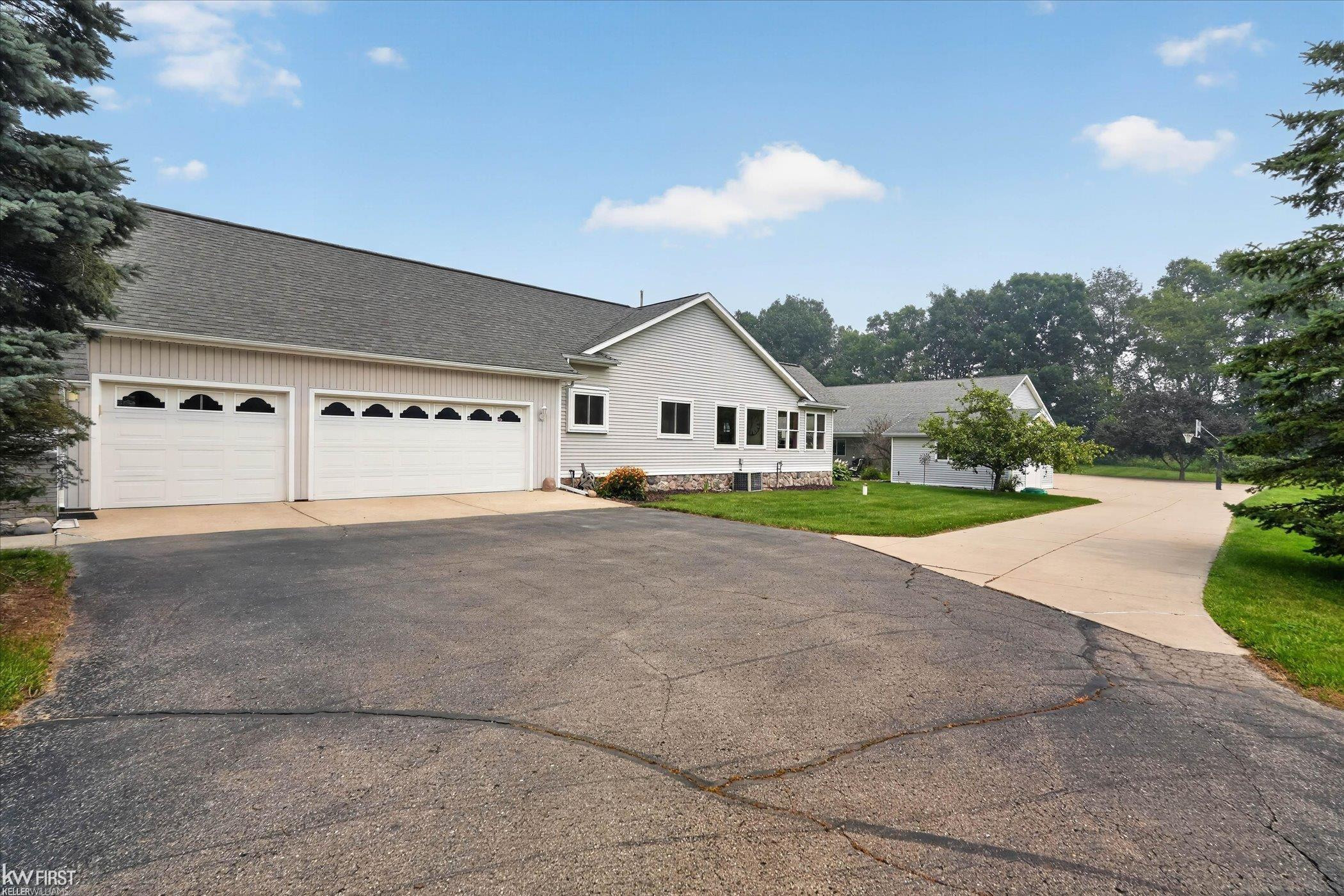 7110 Granger Drive, Howell, MI 48855 — Photo 72