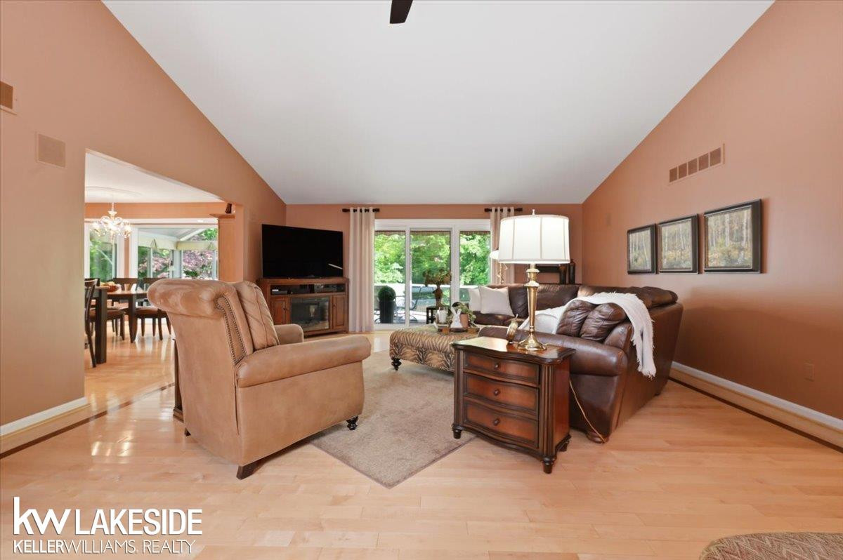 20647 PARKPLACE Lane, Clinton Twp, MI 48036 — Photo 10