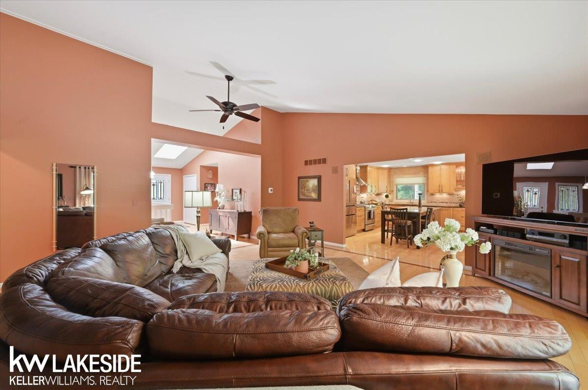 20647 PARKPLACE Lane, Clinton Twp, MI 48036 — Photo 11