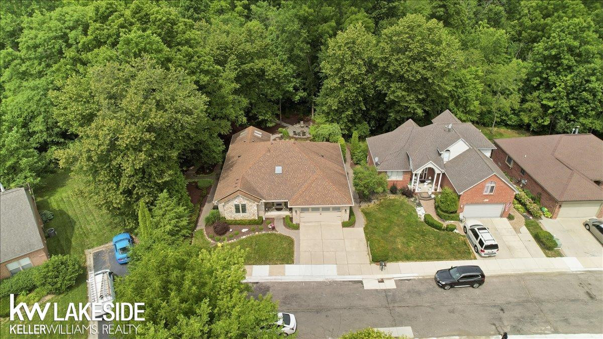 20647 PARKPLACE Lane, Clinton Twp, MI 48036 — Photo 36