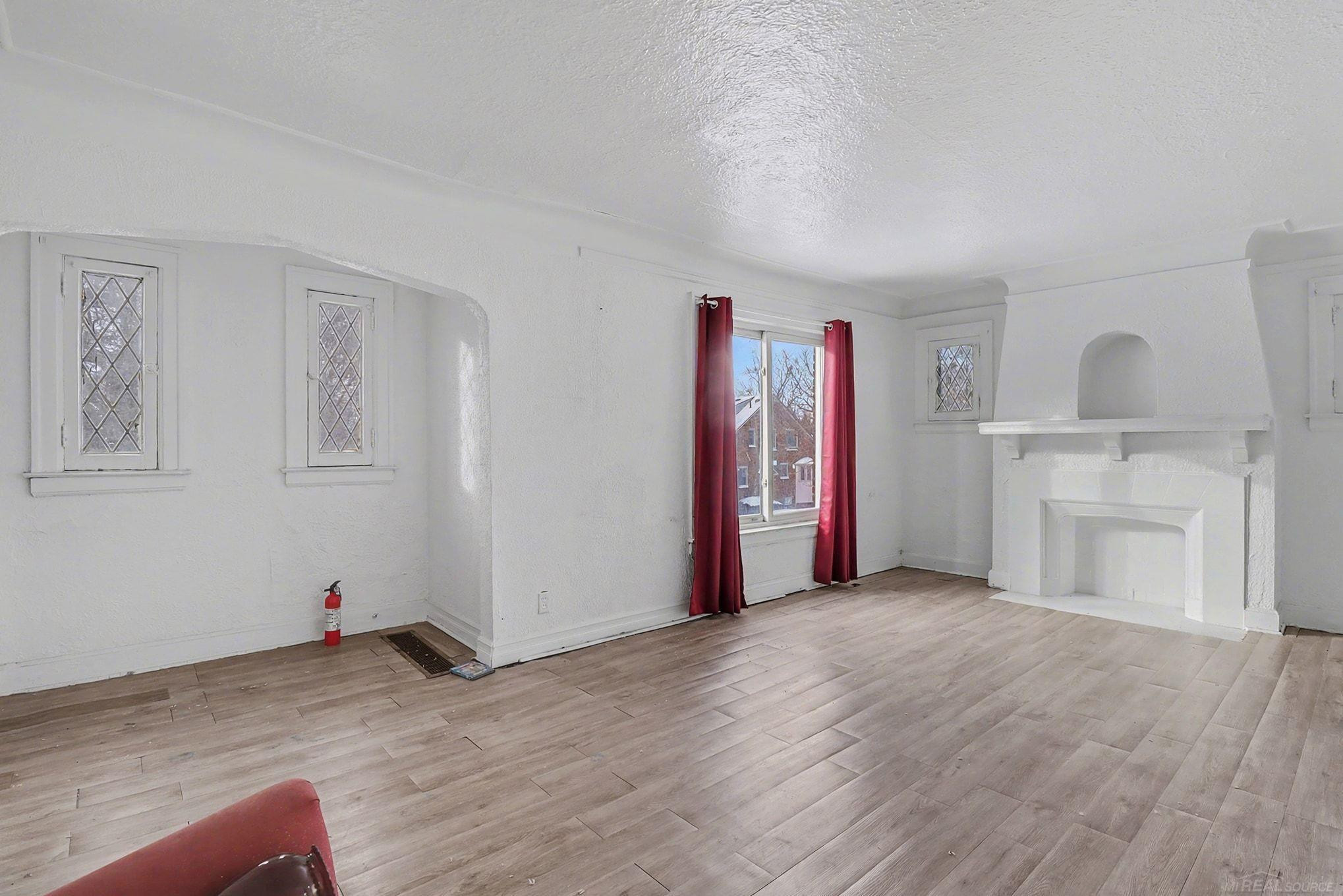 10336 W Point Street - Photo 3