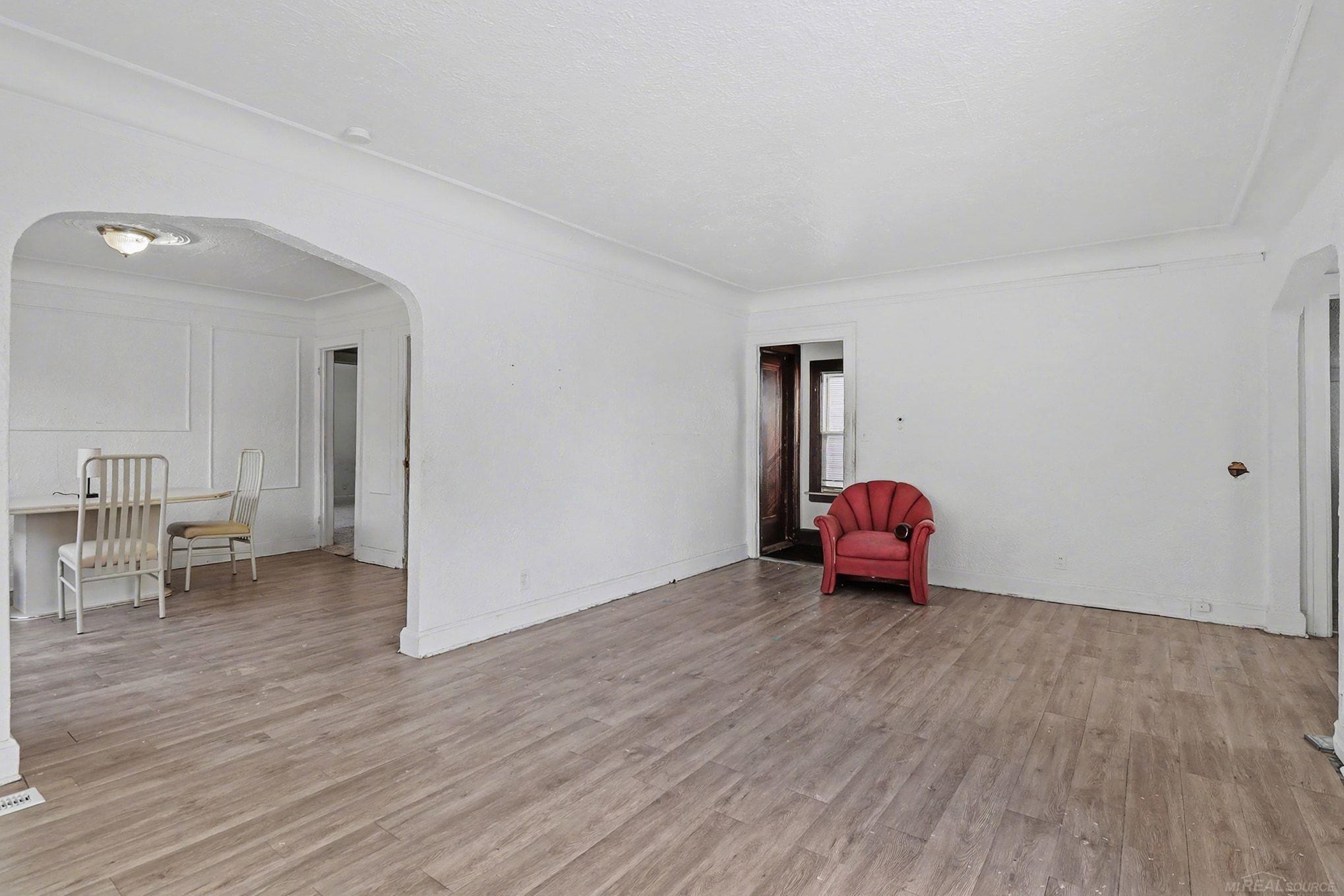 10336 W Point Street - Photo 4