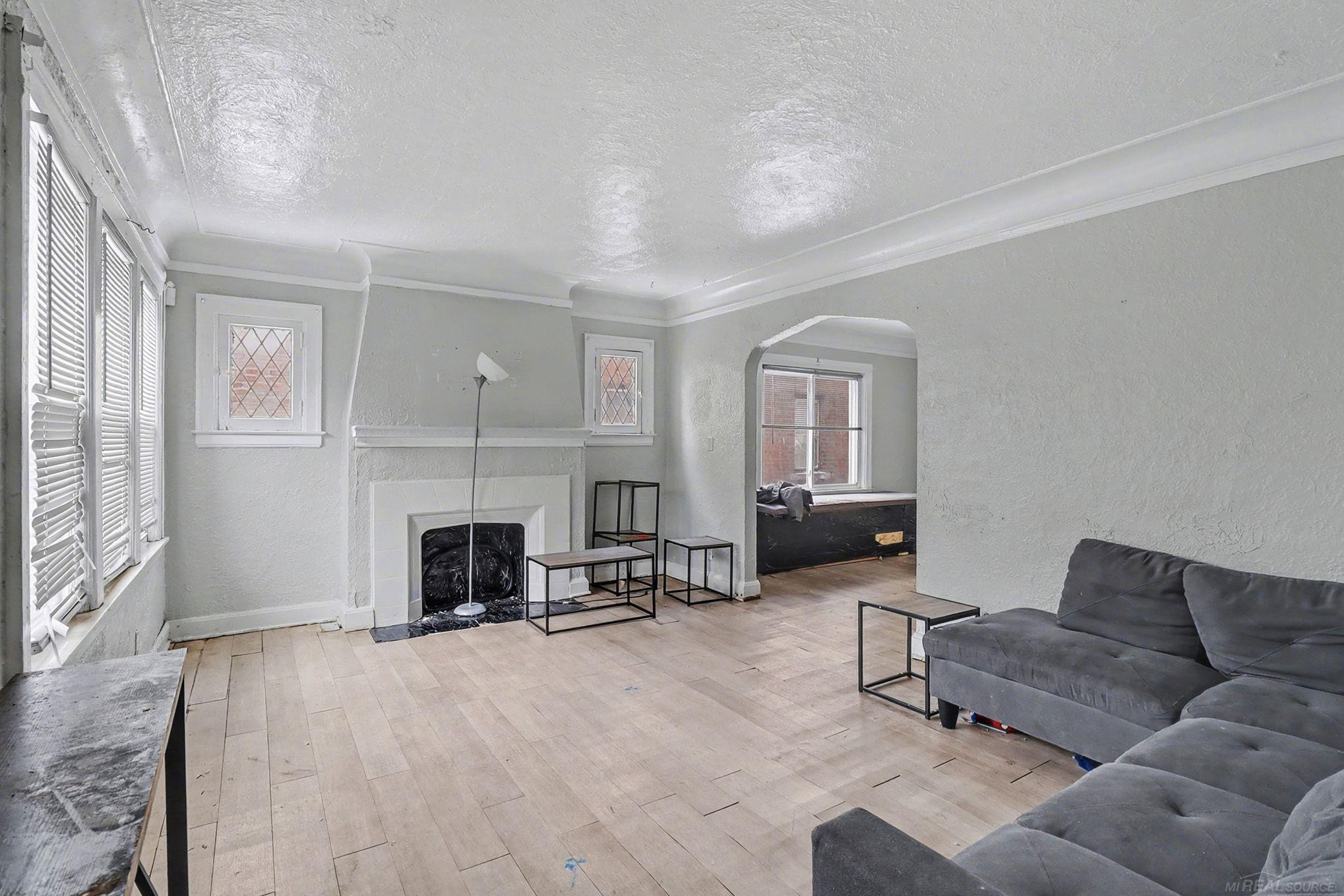 10336 W Point Street - Photo 5