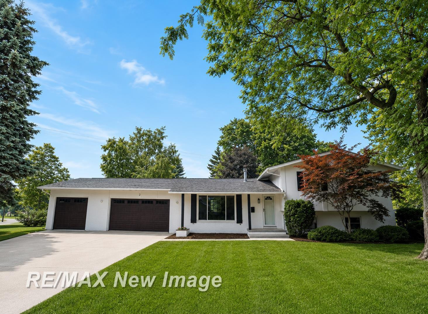 2 Mary Lane Court, Frankenmuth, MI 48734
