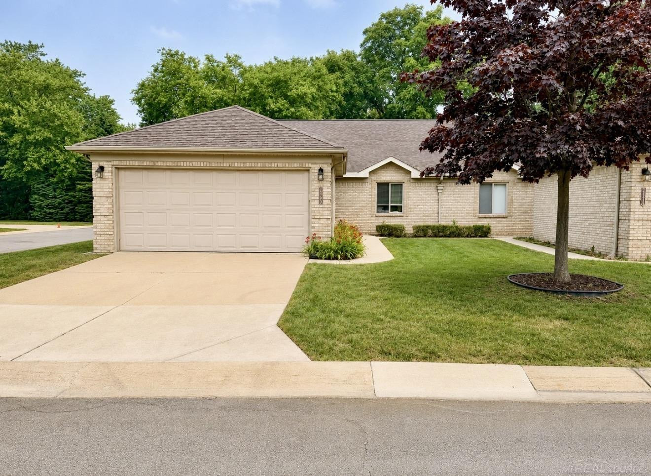35300 Silver Maple Drive, Clinton Twp, MI 48035