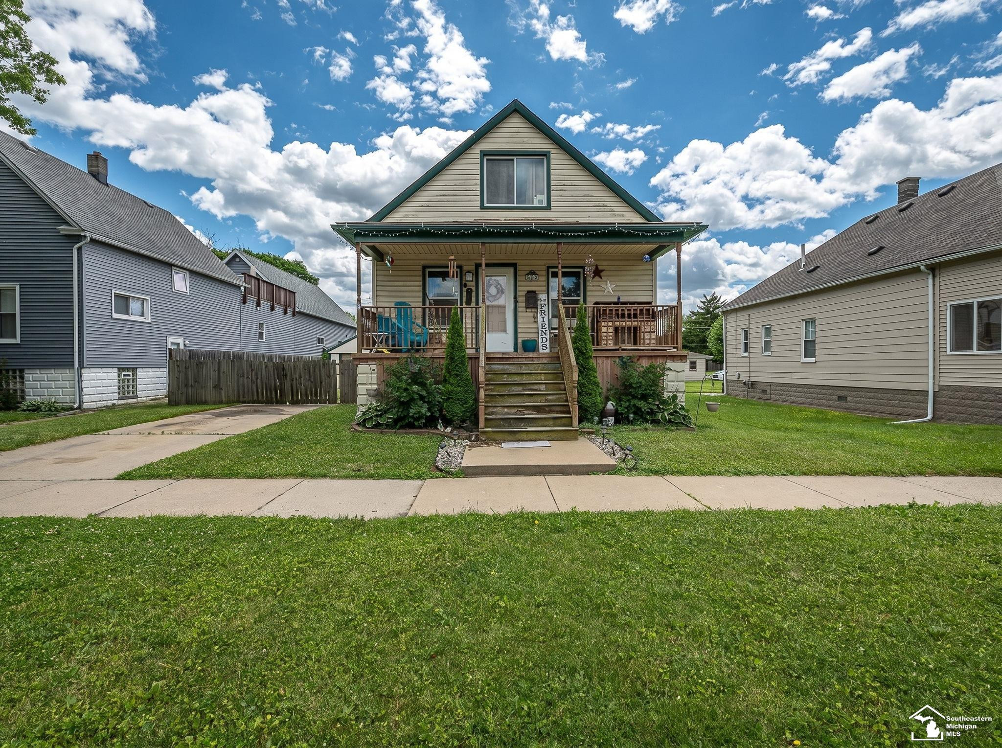 857 Plum Street, Wyandotte, MI 48192
