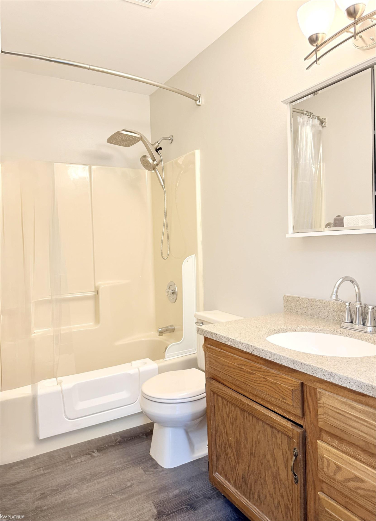 3290 Sapphire Lane, MI 48059 — Photo 11