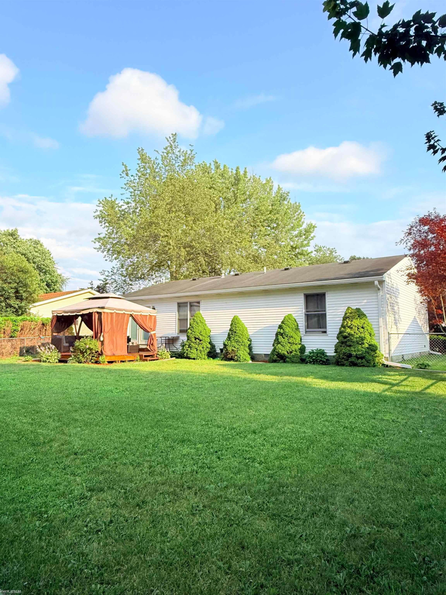 3290 Sapphire Lane, MI 48059 — Photo 29