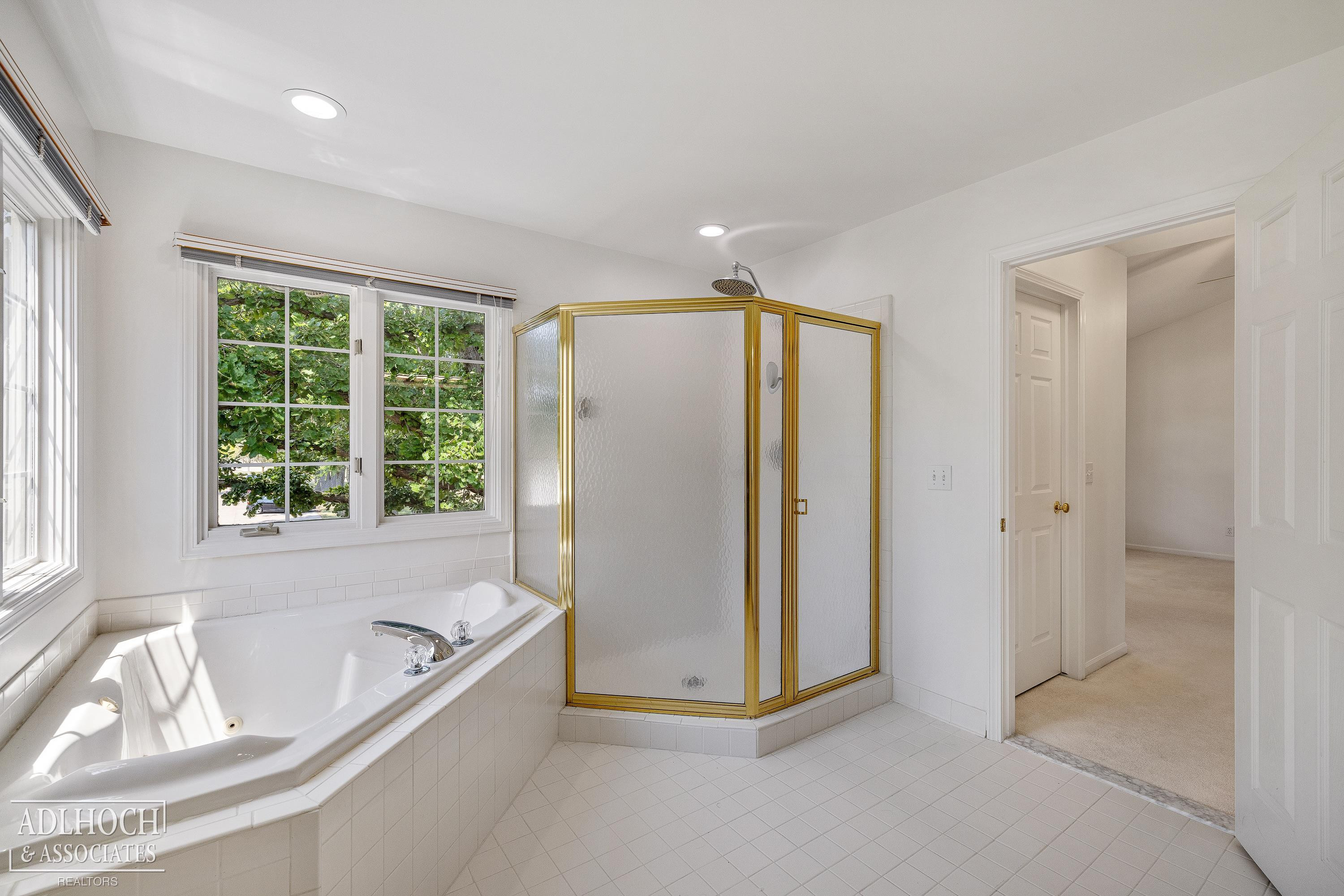 21473 Goethe Street, Grosse Pointe Woods, MI 48236 — Photo 21