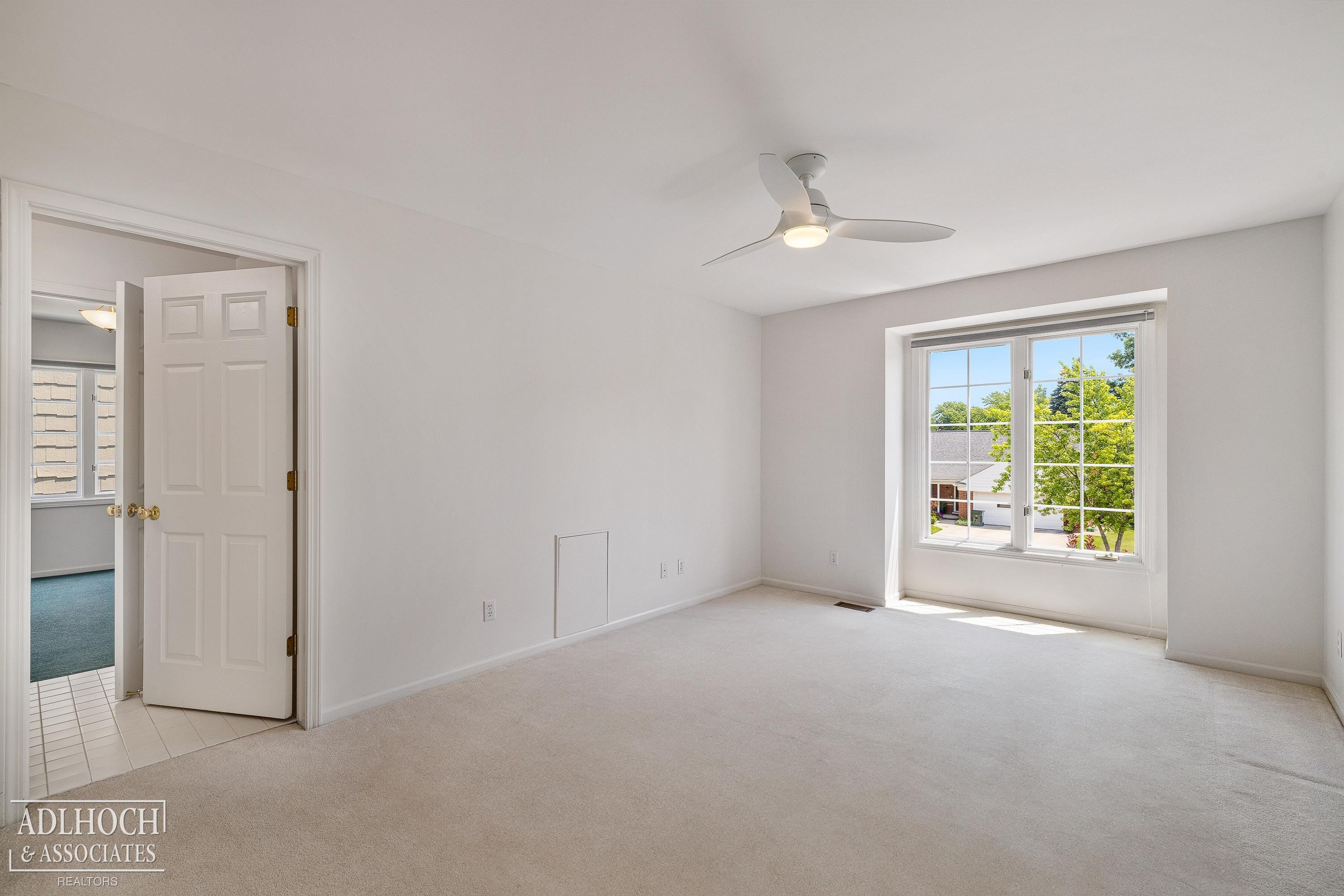 21473 Goethe Street, Grosse Pointe Woods, MI 48236 — Photo 22