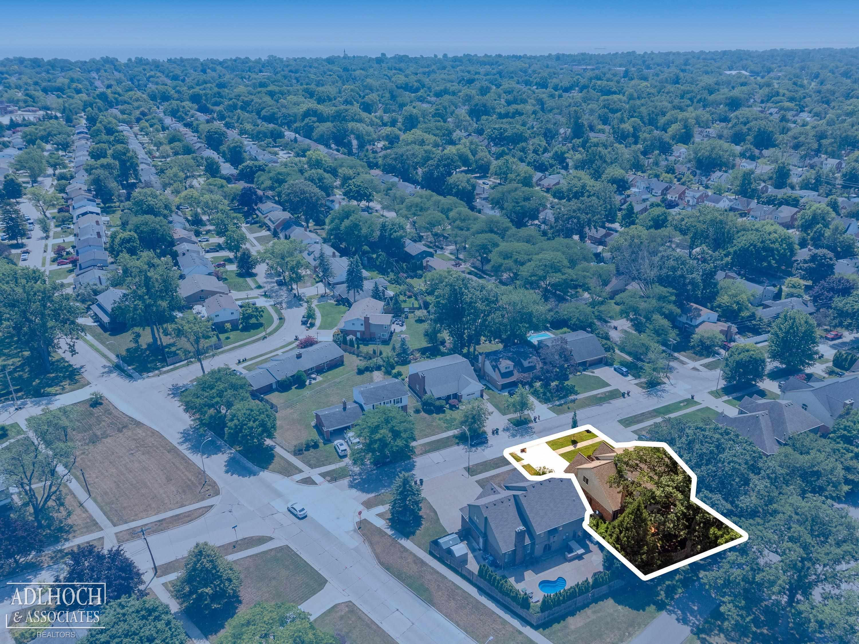 21473 Goethe Street, Grosse Pointe Woods, MI 48236 — Photo 34