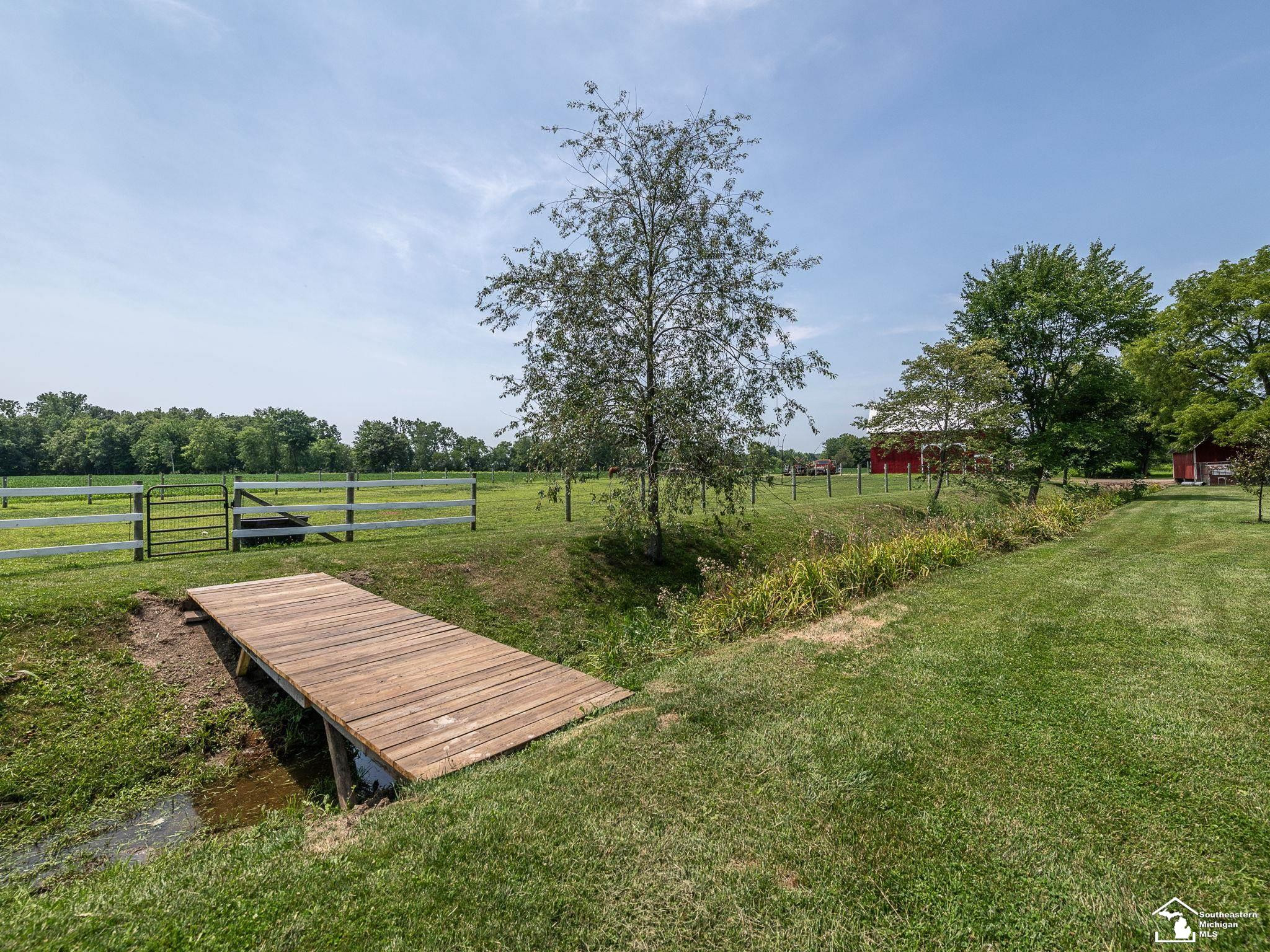4803 Colf Road, Carleton, MI 48117 — Photo 9