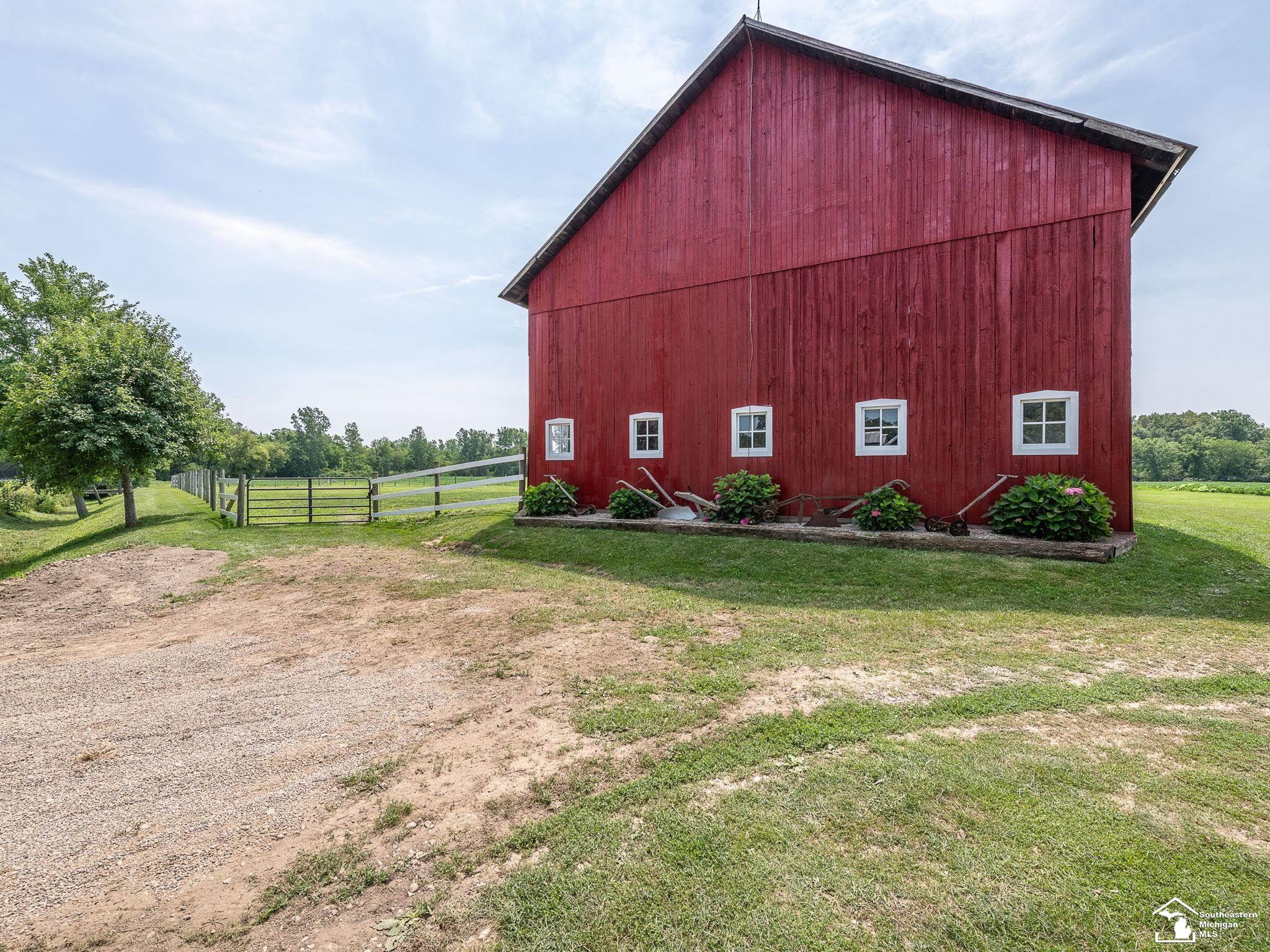 4803 Colf Road, Carleton, MI 48117 — Photo 16
