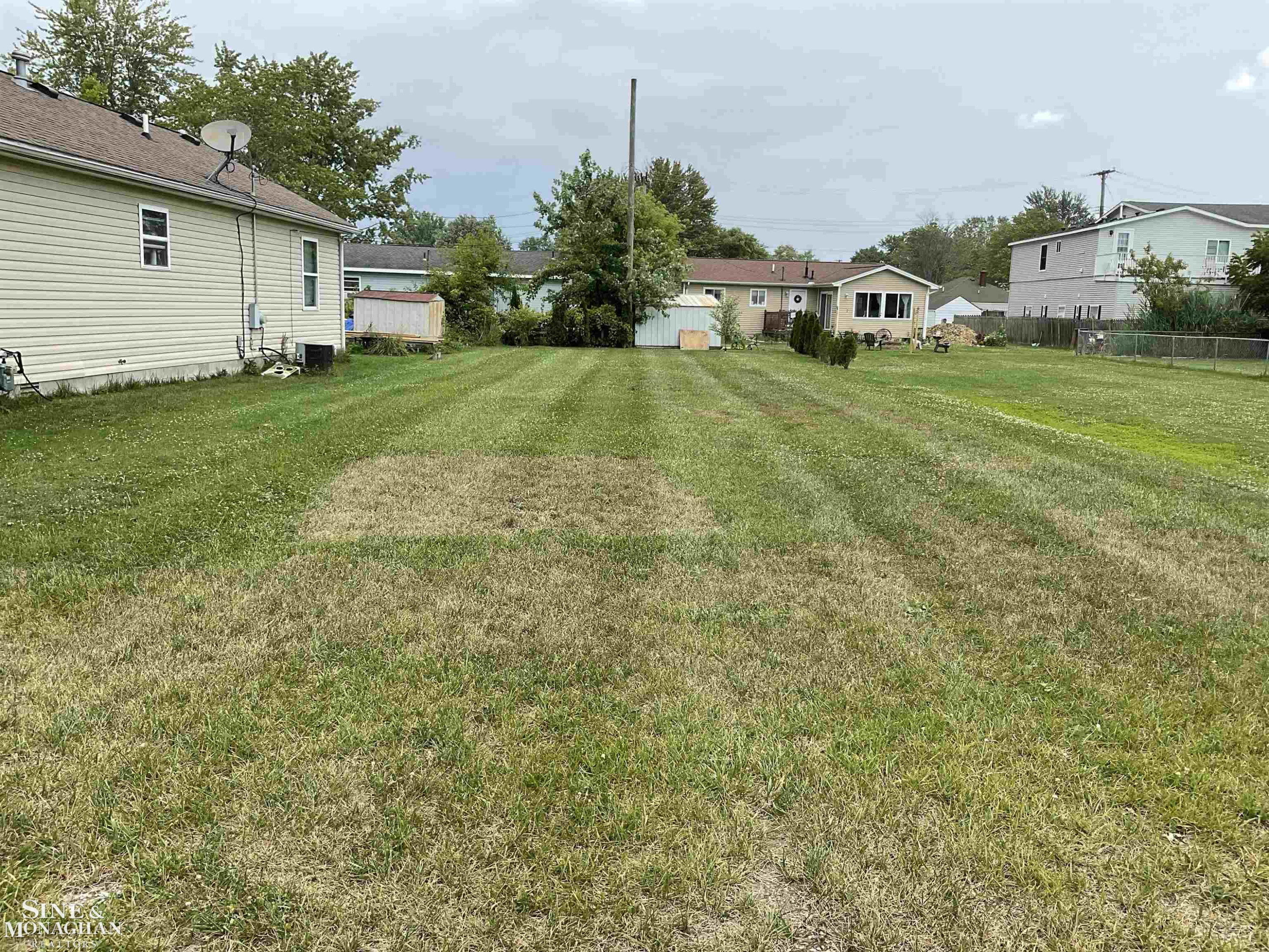 114 Roselawn Street, MI 48001