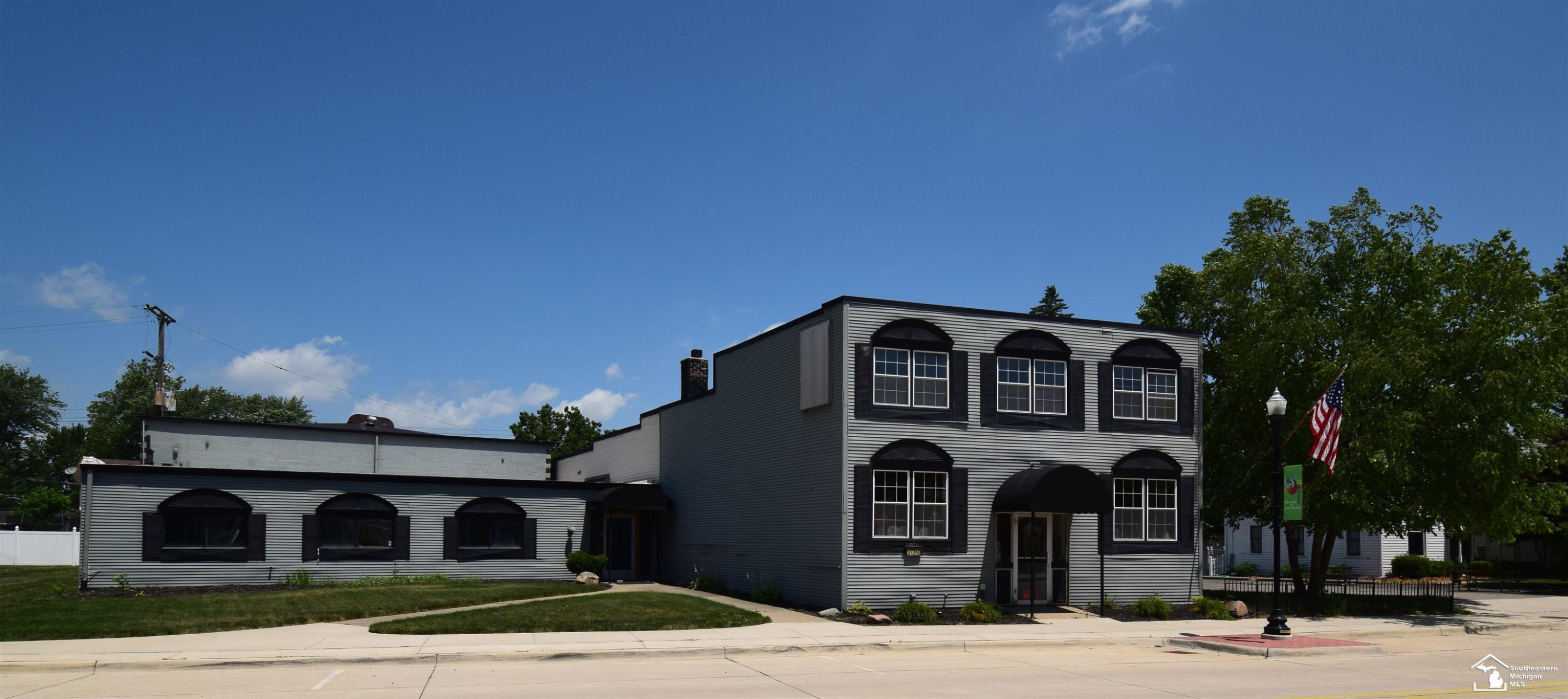 37272 Huron River Drive Drive, New Boston, MI 48164