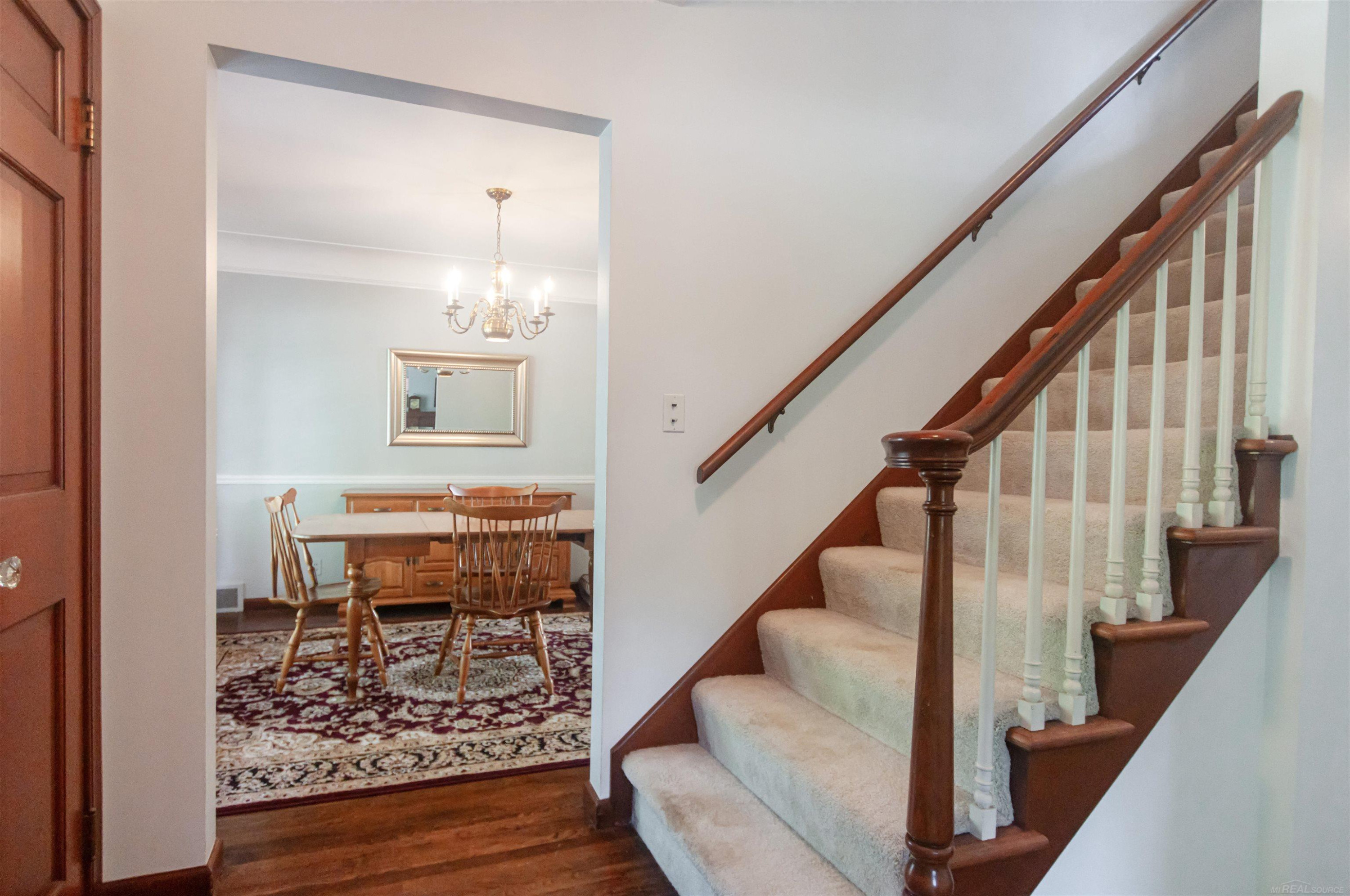 1723 Hawthorne Road, Grosse Pointe Woods, MI 48236 — Photo 8