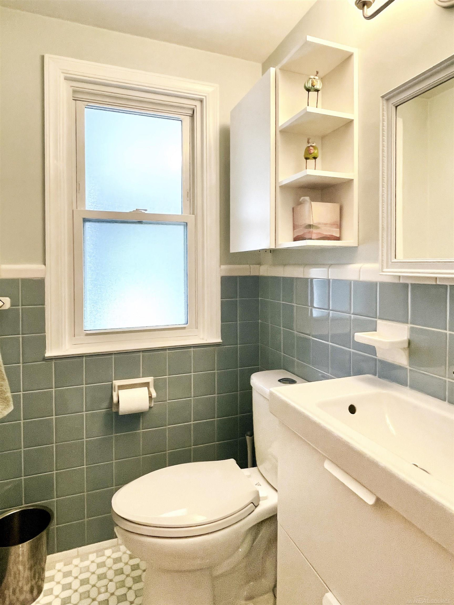 1723 Hawthorne Road, Grosse Pointe Woods, MI 48236 — Photo 16
