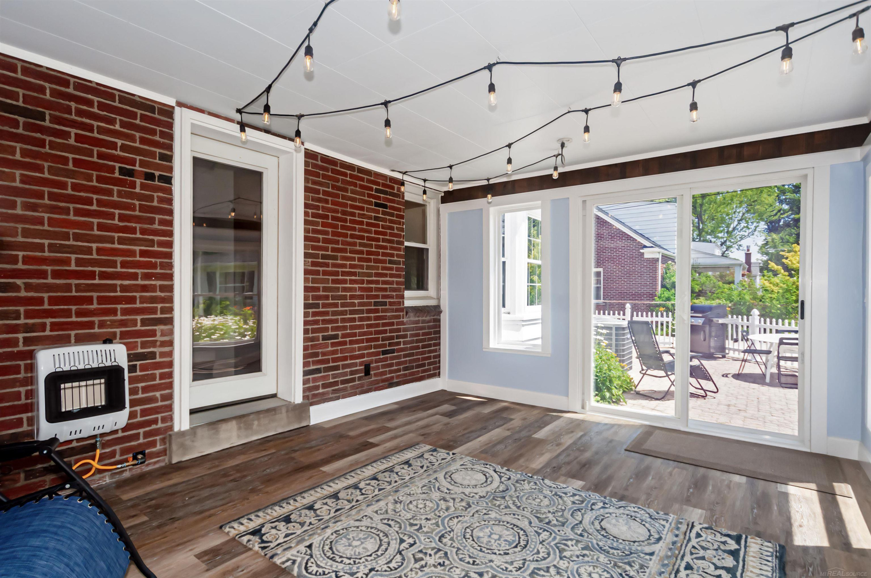 1723 Hawthorne Road, Grosse Pointe Woods, MI 48236 — Photo 21