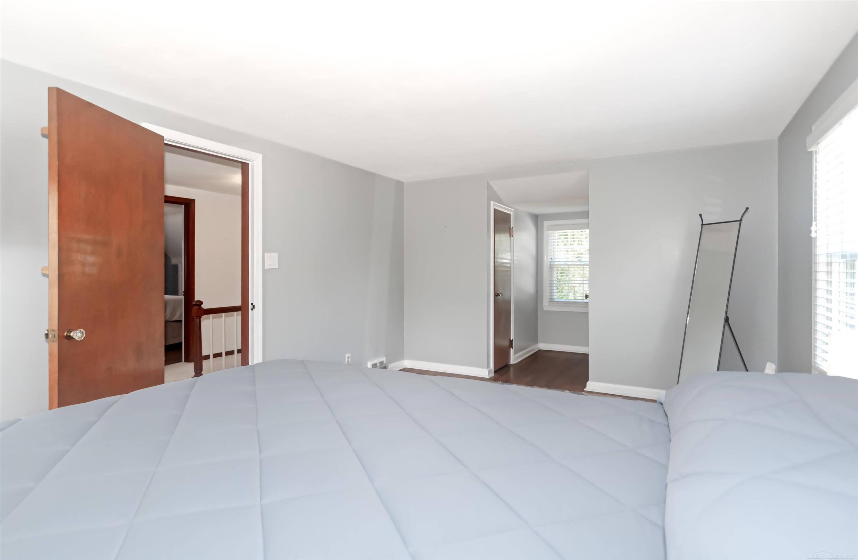 1723 Hawthorne Road, Grosse Pointe Woods, MI 48236 — Photo 30