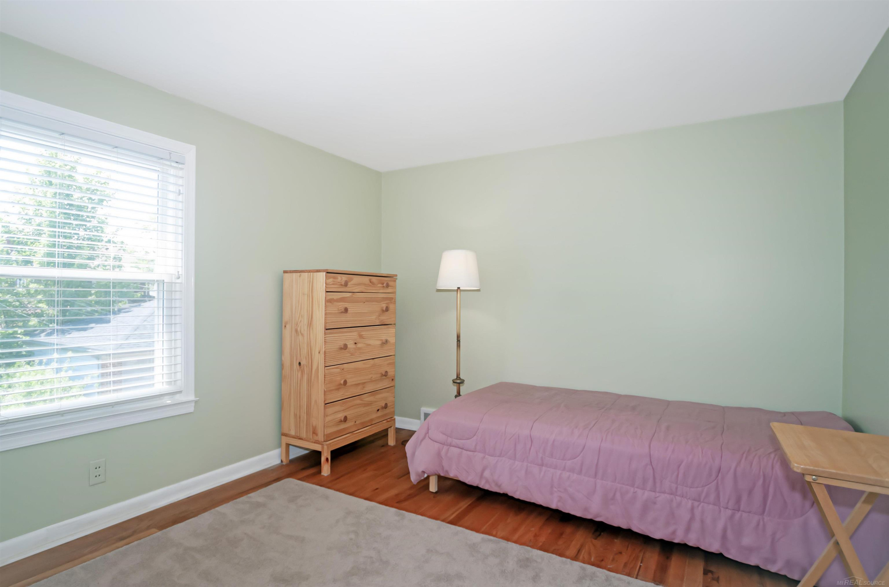 1723 Hawthorne Road, Grosse Pointe Woods, MI 48236 — Photo 32