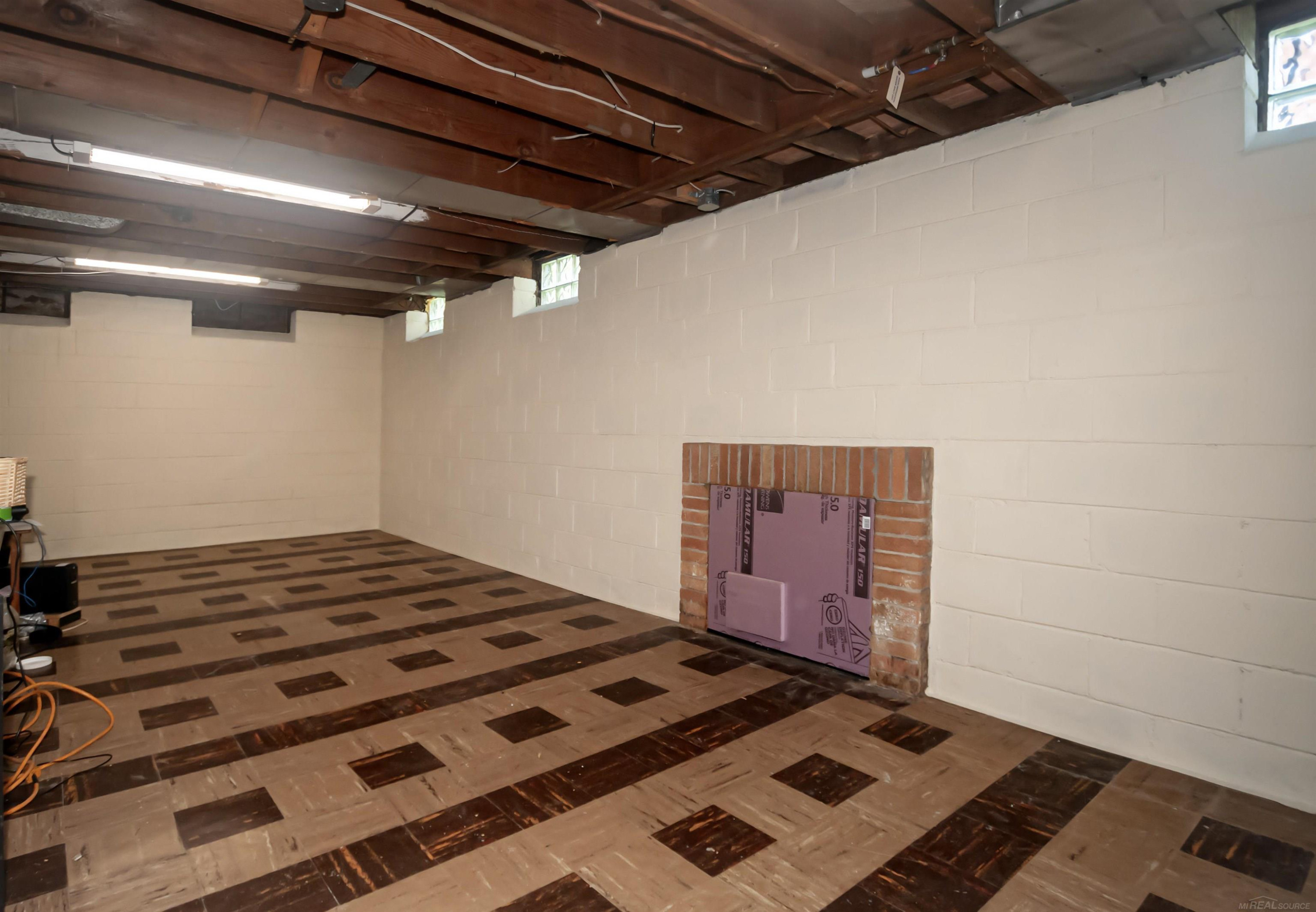 1723 Hawthorne Road, Grosse Pointe Woods, MI 48236 — Photo 36