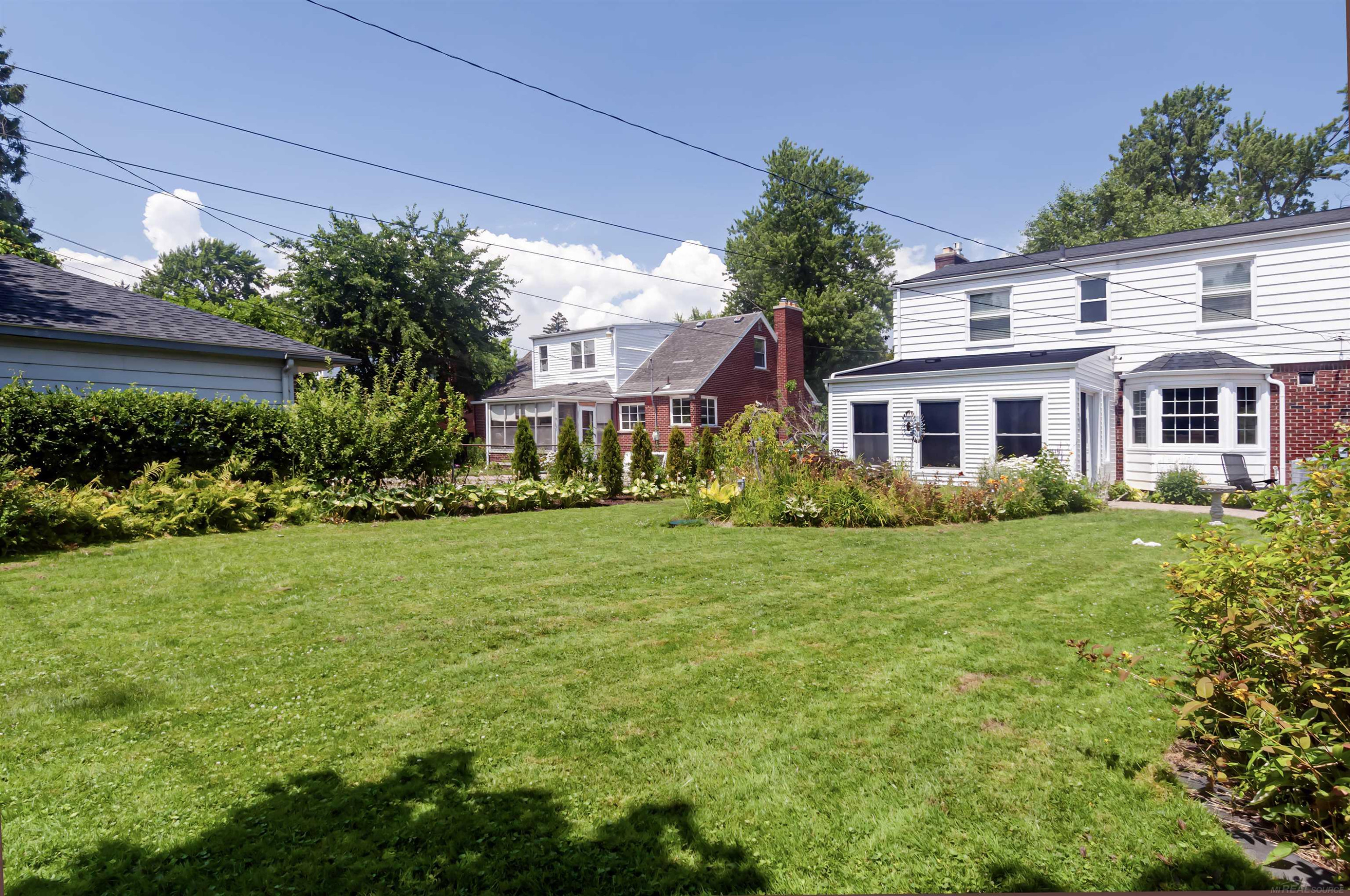 1723 Hawthorne Road, Grosse Pointe Woods, MI 48236 — Photo 45