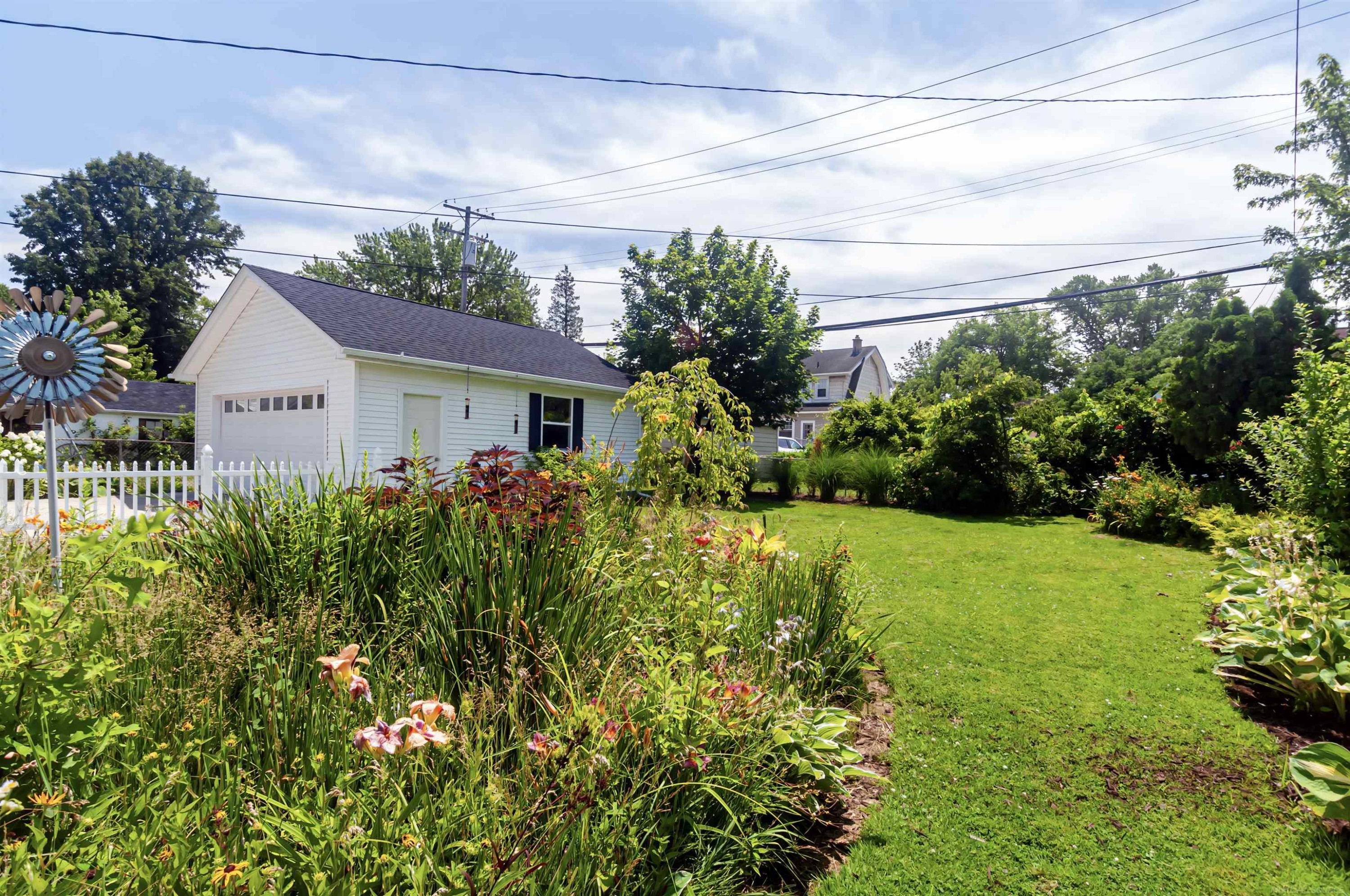 1723 Hawthorne Road, Grosse Pointe Woods, MI 48236 — Photo 46