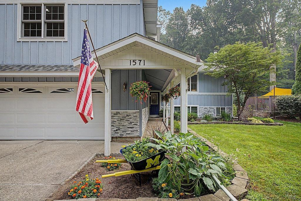 1571 Waukazoo Drive, Holland, MI 49424 — Photo 2