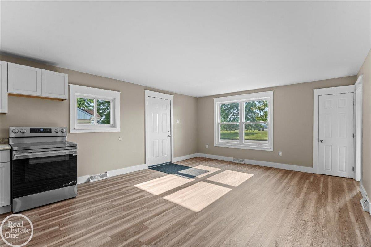 2635 24th Street, Port Huron, MI 48060 — Photo 4