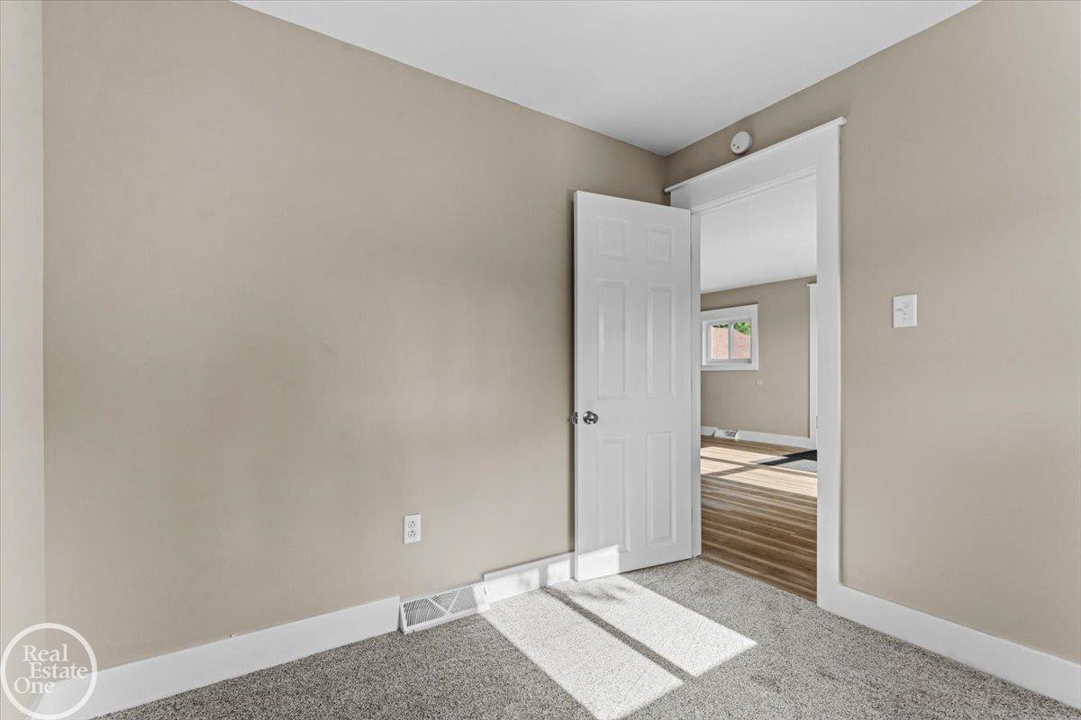 2635 24th Street, Port Huron, MI 48060 — Photo 10