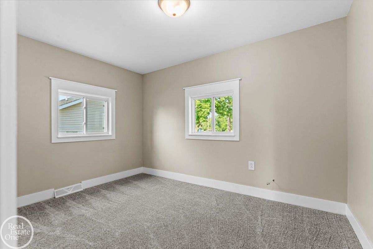 2635 24th Street, Port Huron, MI 48060 — Photo 13