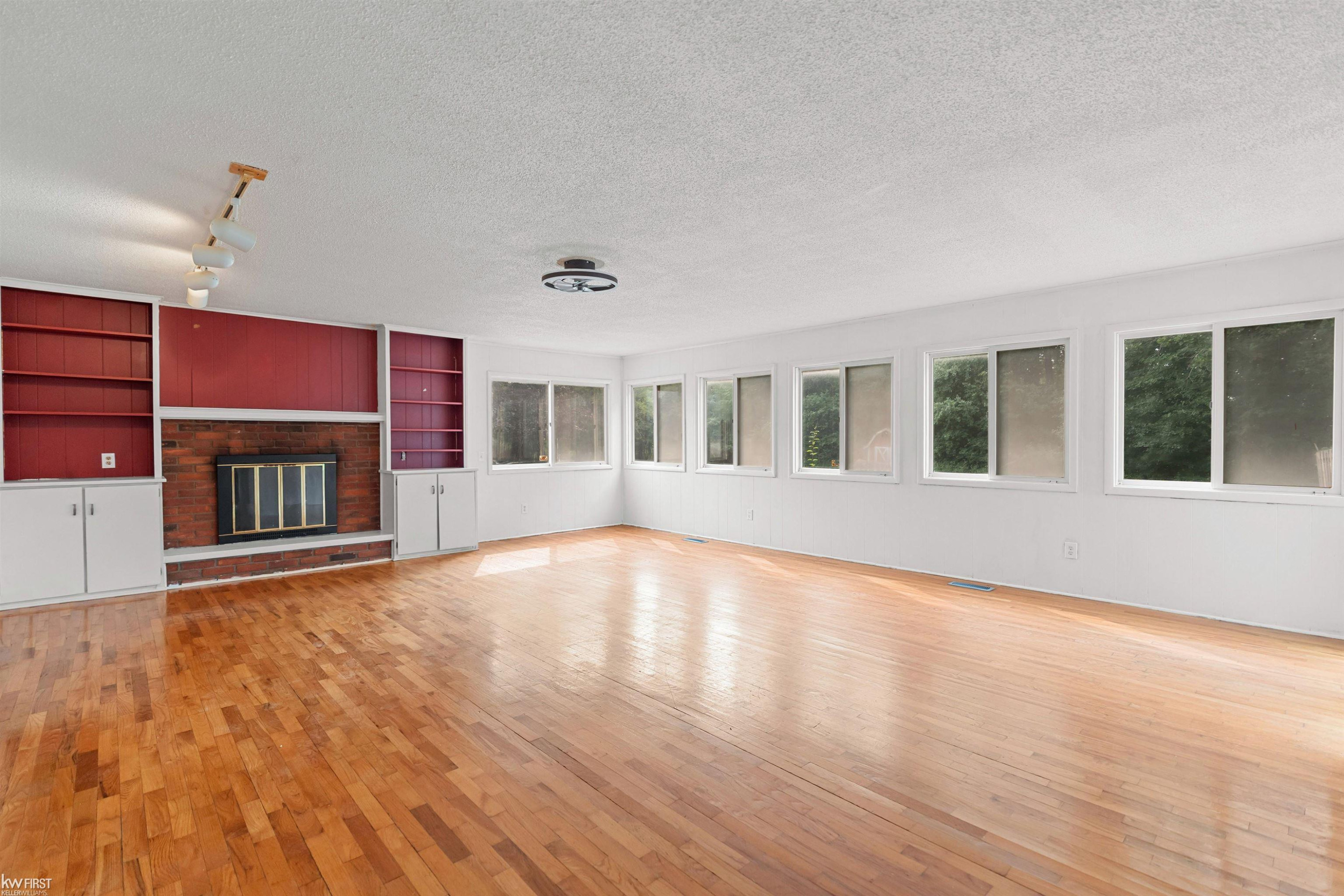 4333 Post Drive, Flint, MI 48532 — Photo 8