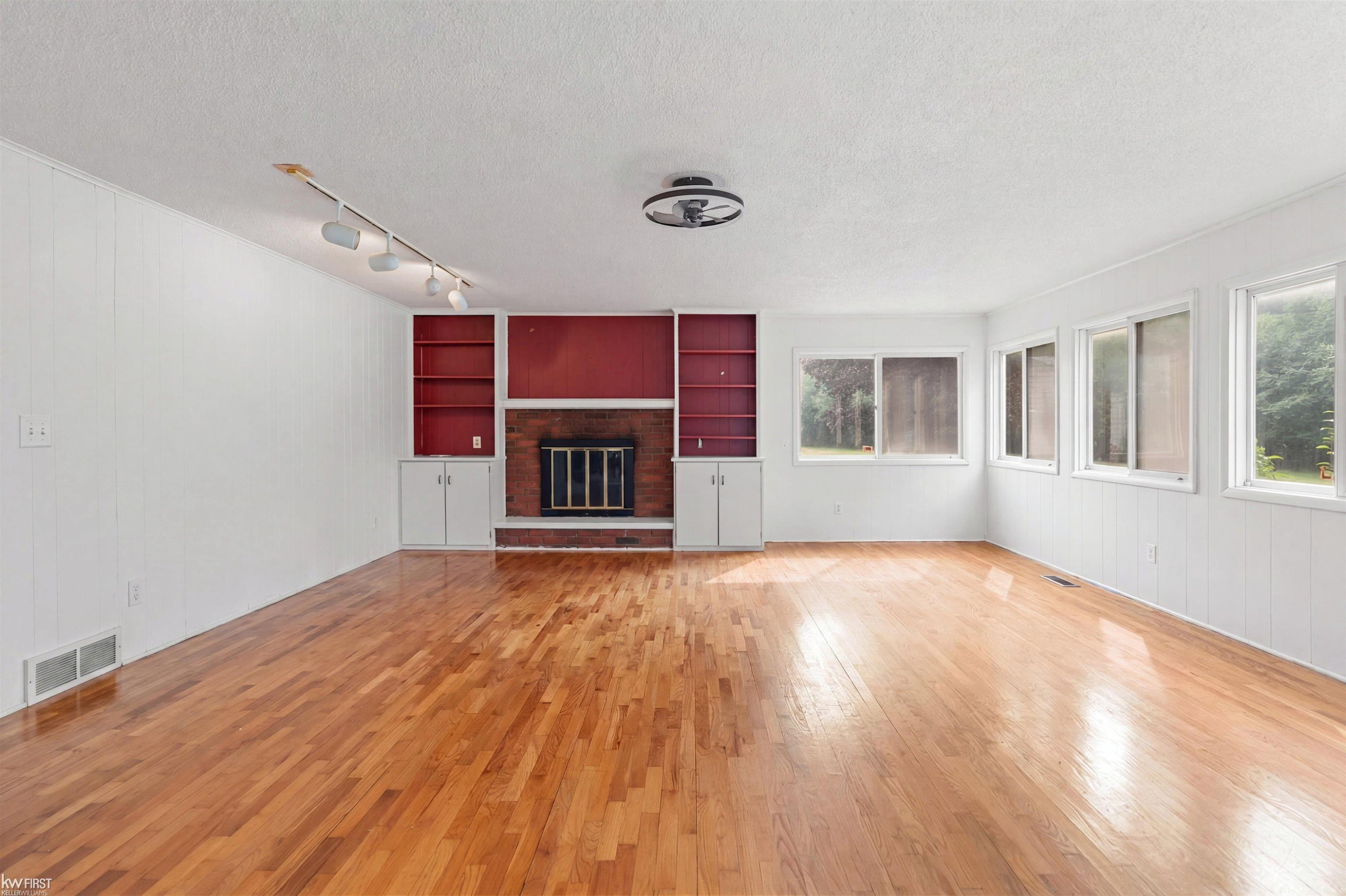 4333 Post Drive, Flint, MI 48532 — Photo 9