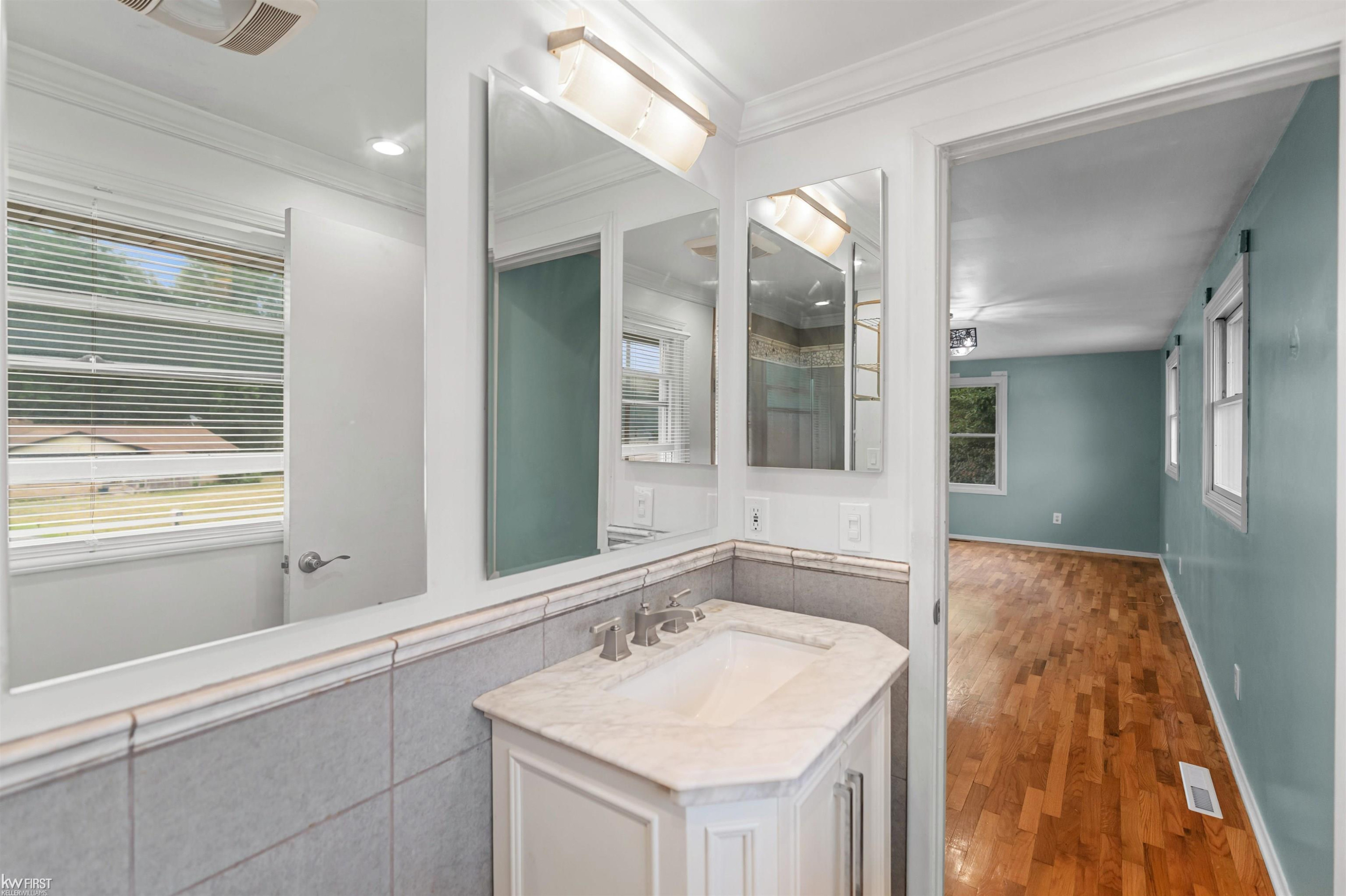 4333 Post Drive, Flint, MI 48532 — Photo 23